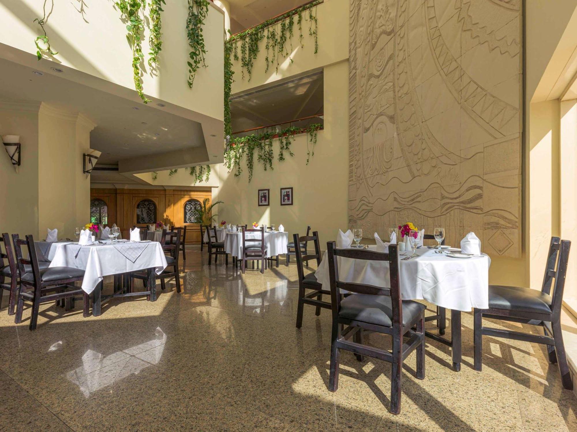 Resort Movenpick & 5*