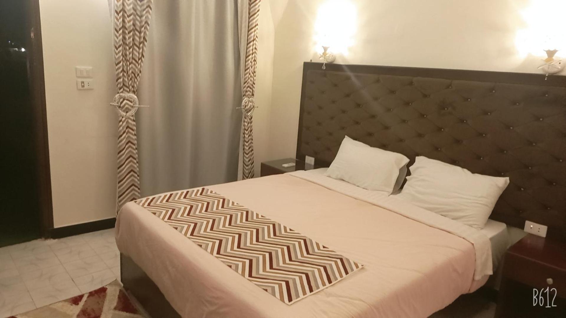 Dolphin Continental Hotel