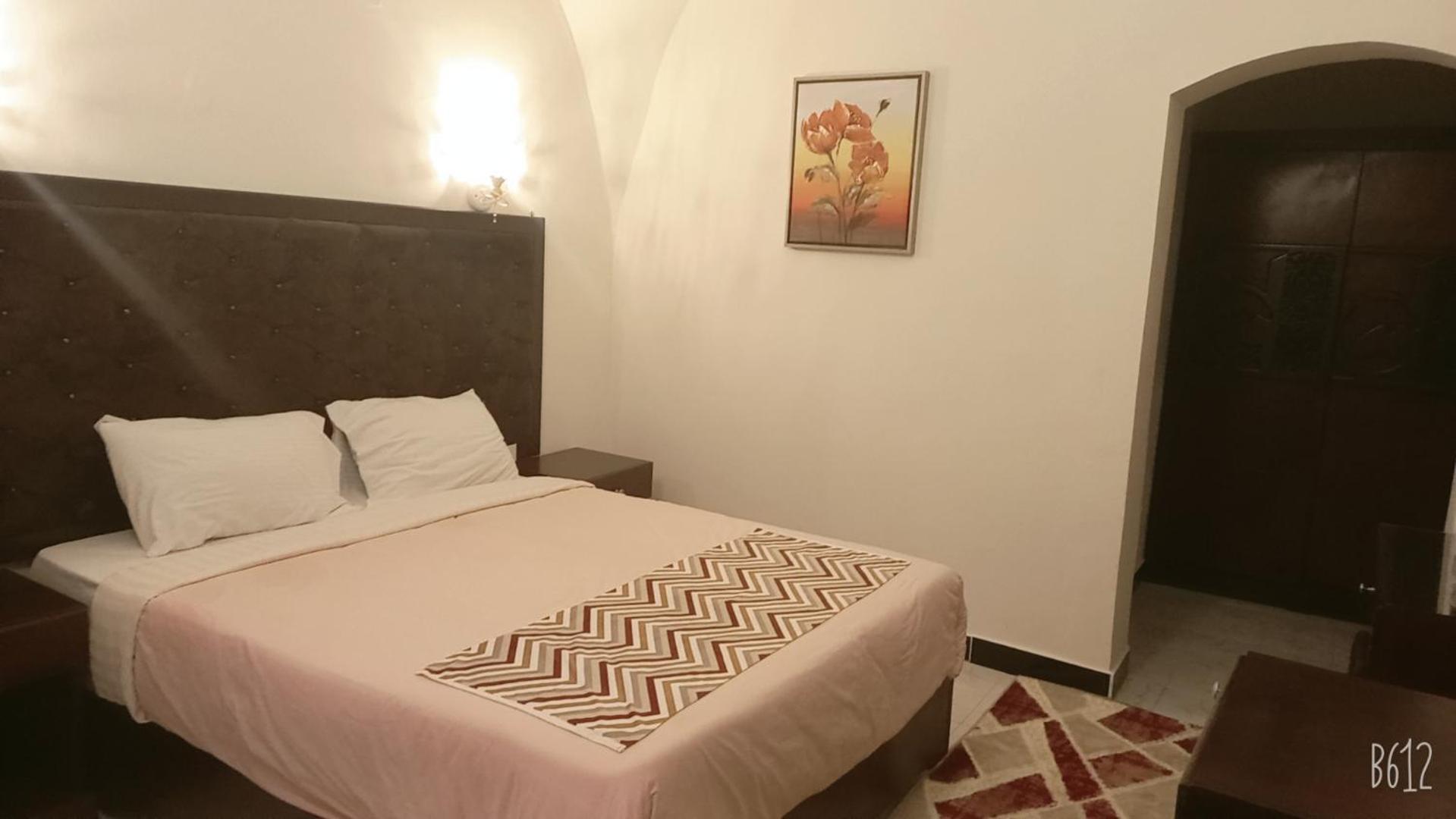Dolphin Continental Hotel