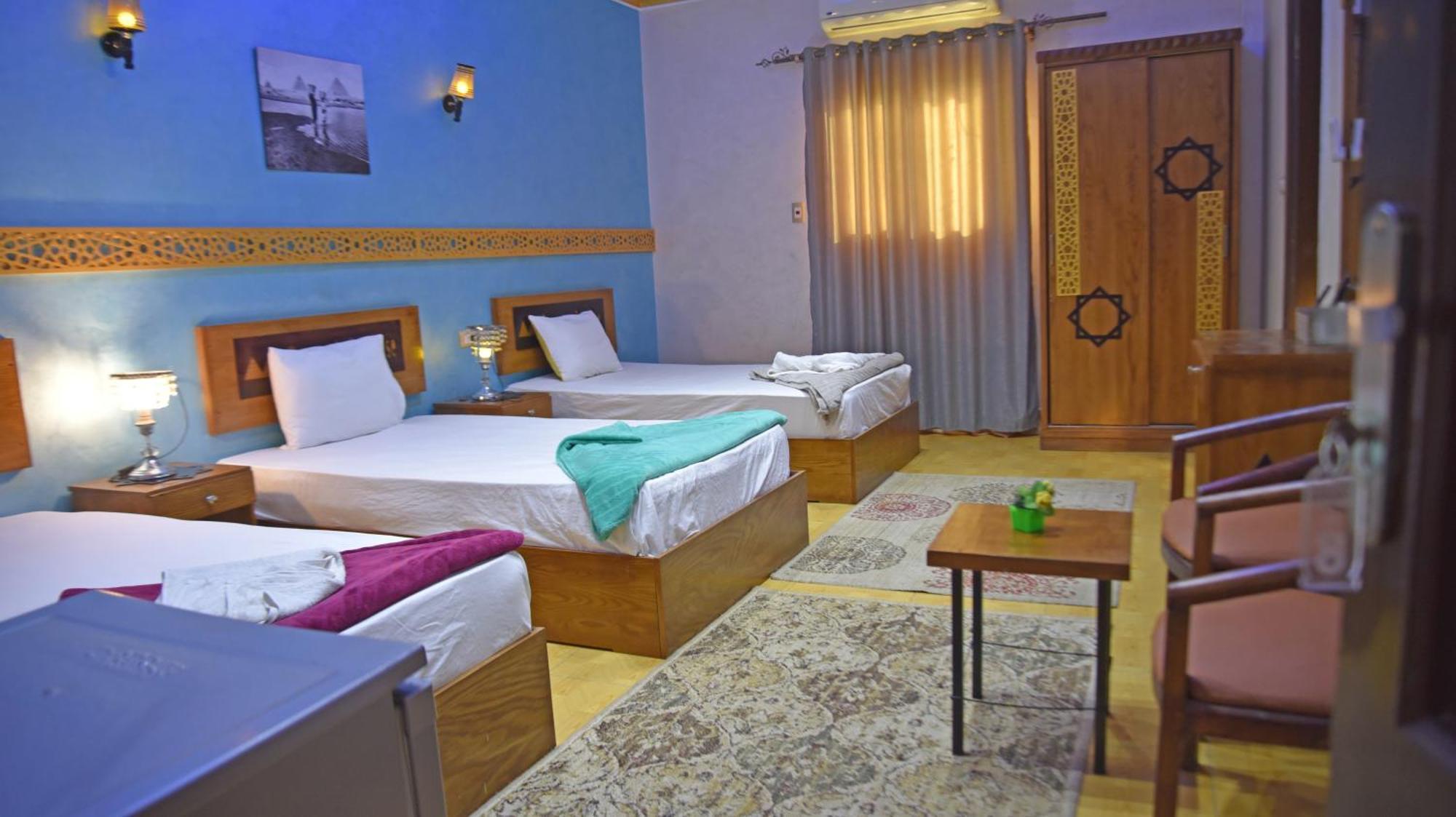 Pyramids View Hostel Kafrat al Jabal