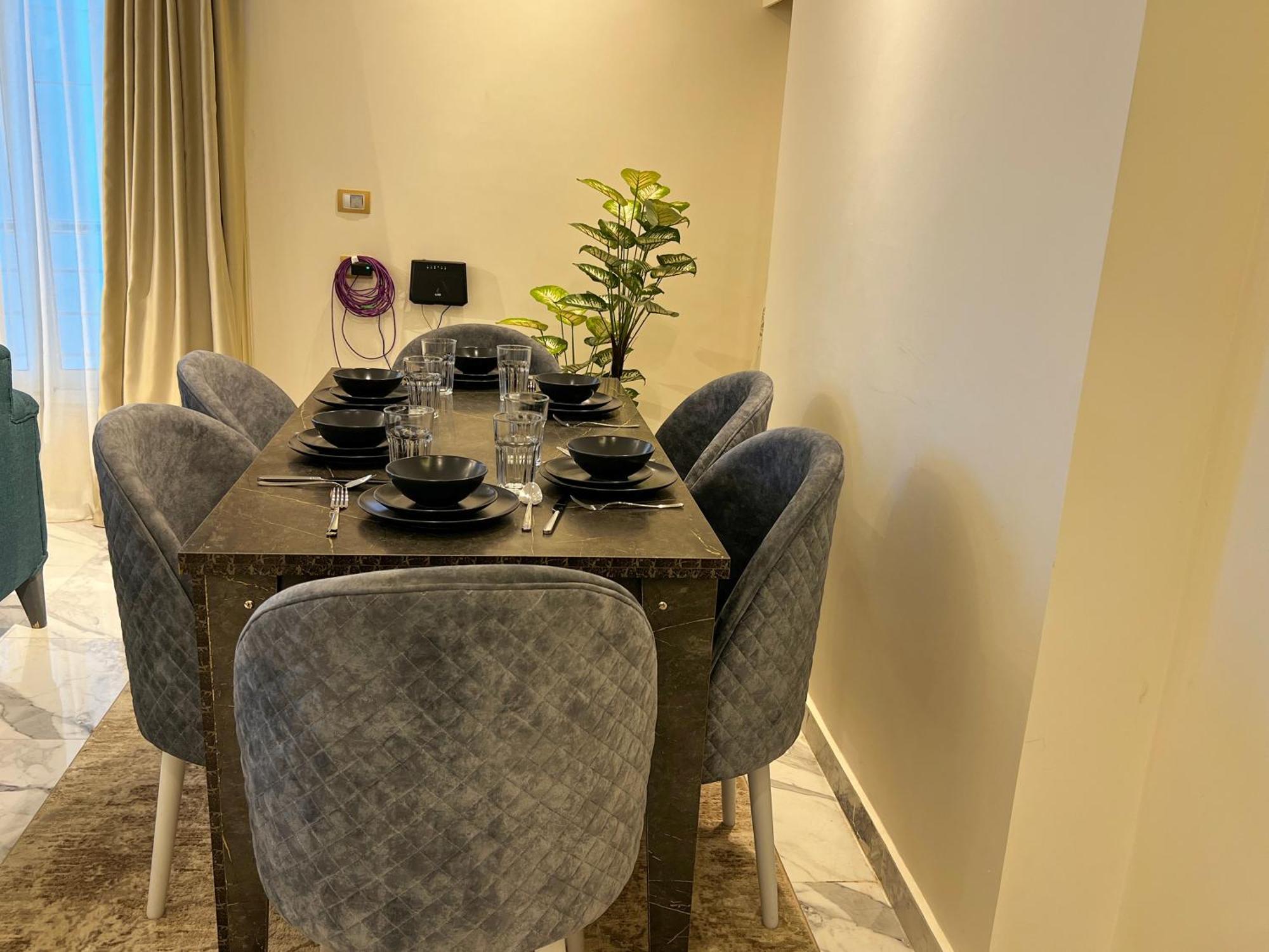Skyline Premium * Alexandria