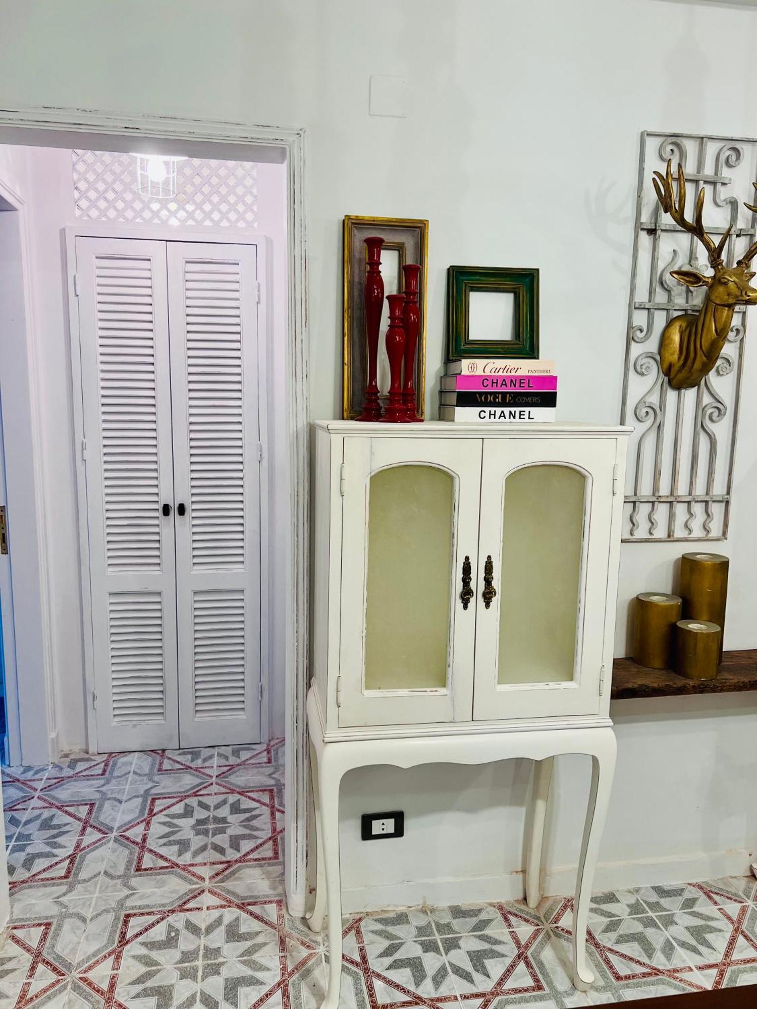 Ma Maison Gleem, Alexandria