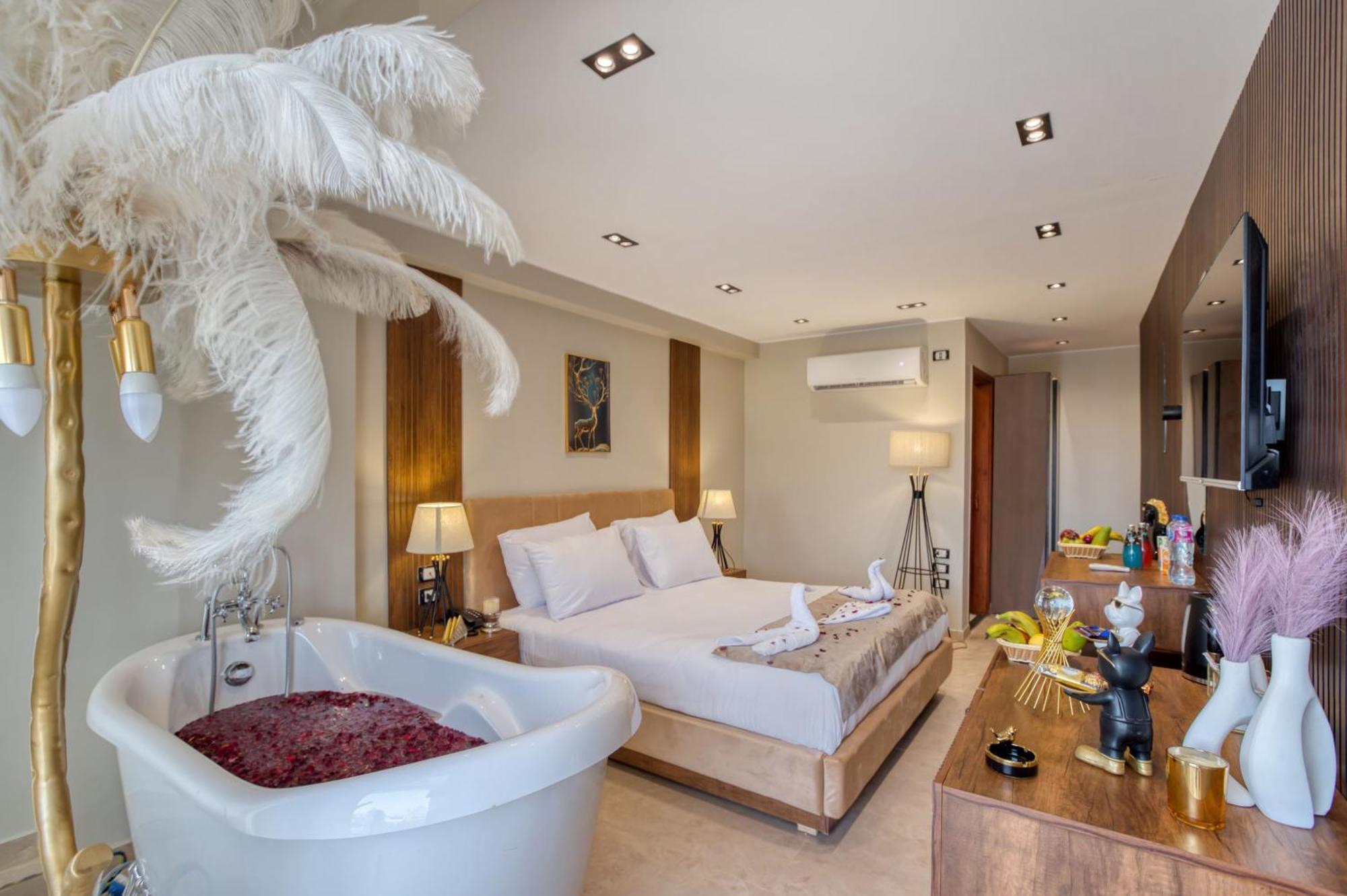 Gaia Pyramids Guest house *