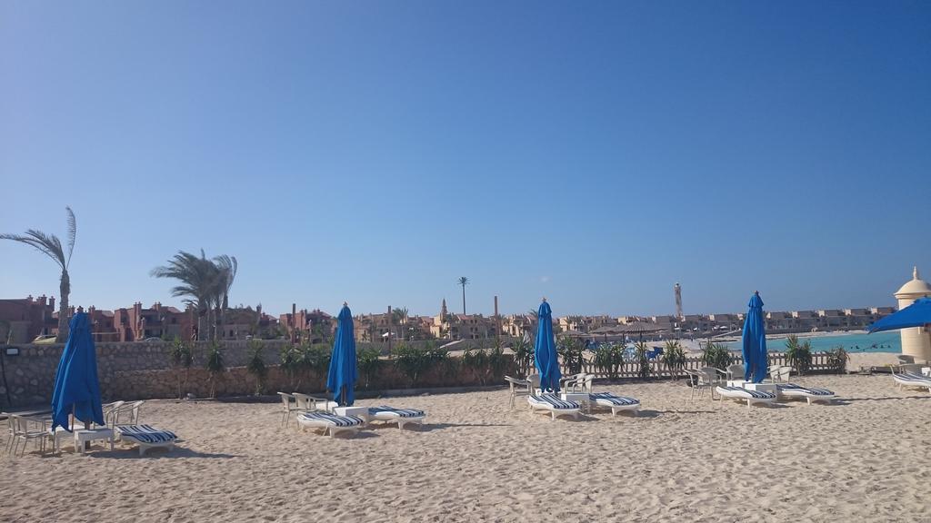 Lazorde Bay El Alamein