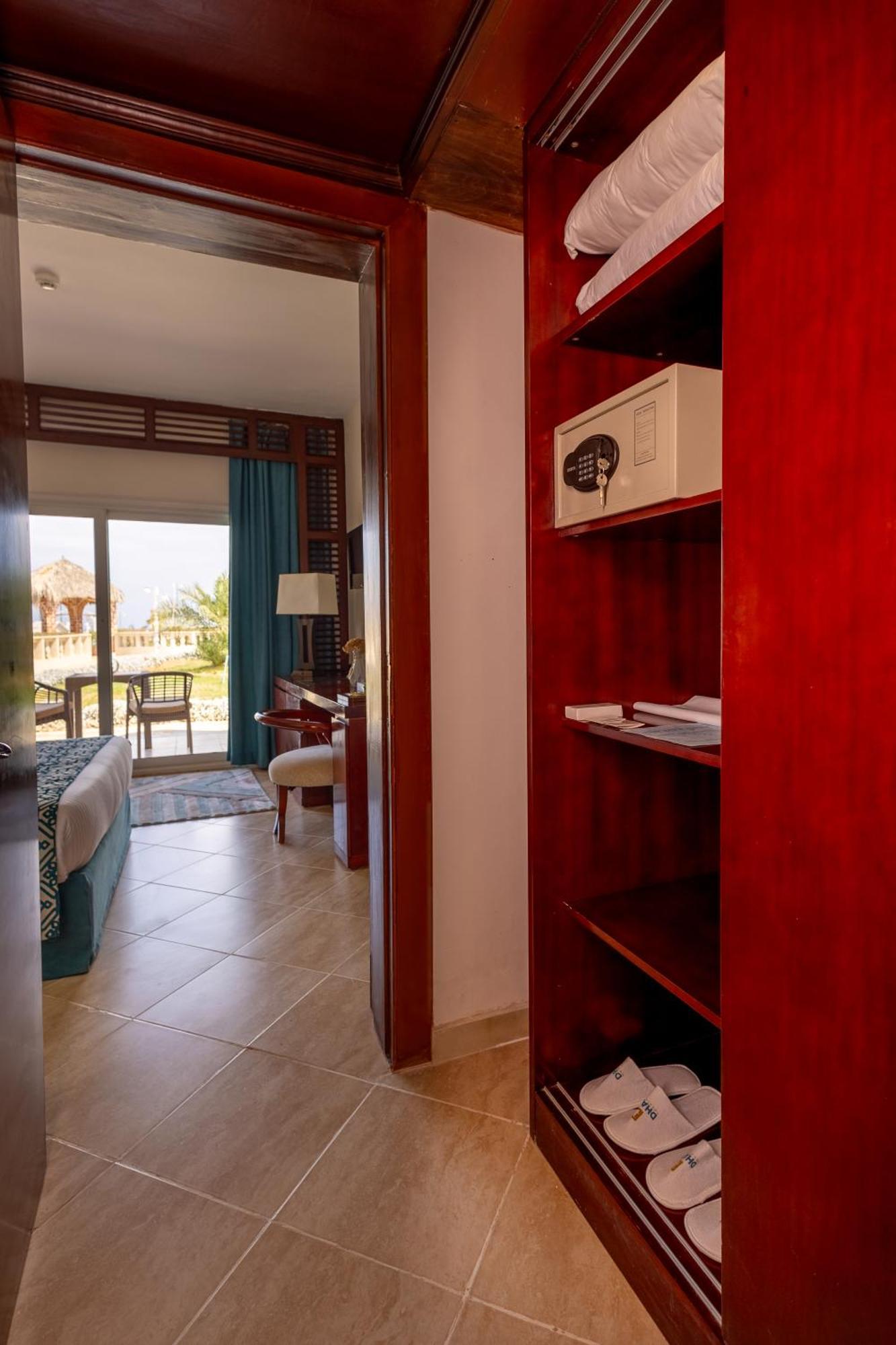 Complex Grand Waha