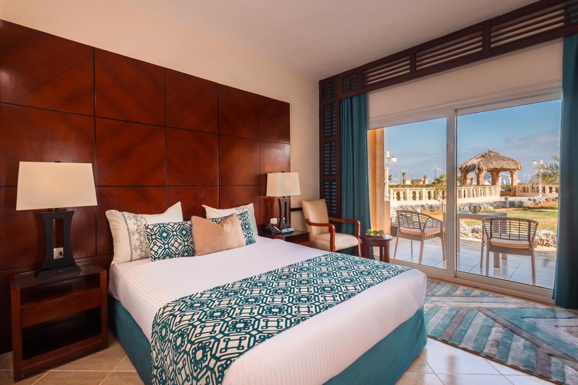 Grand Waha Resort *
