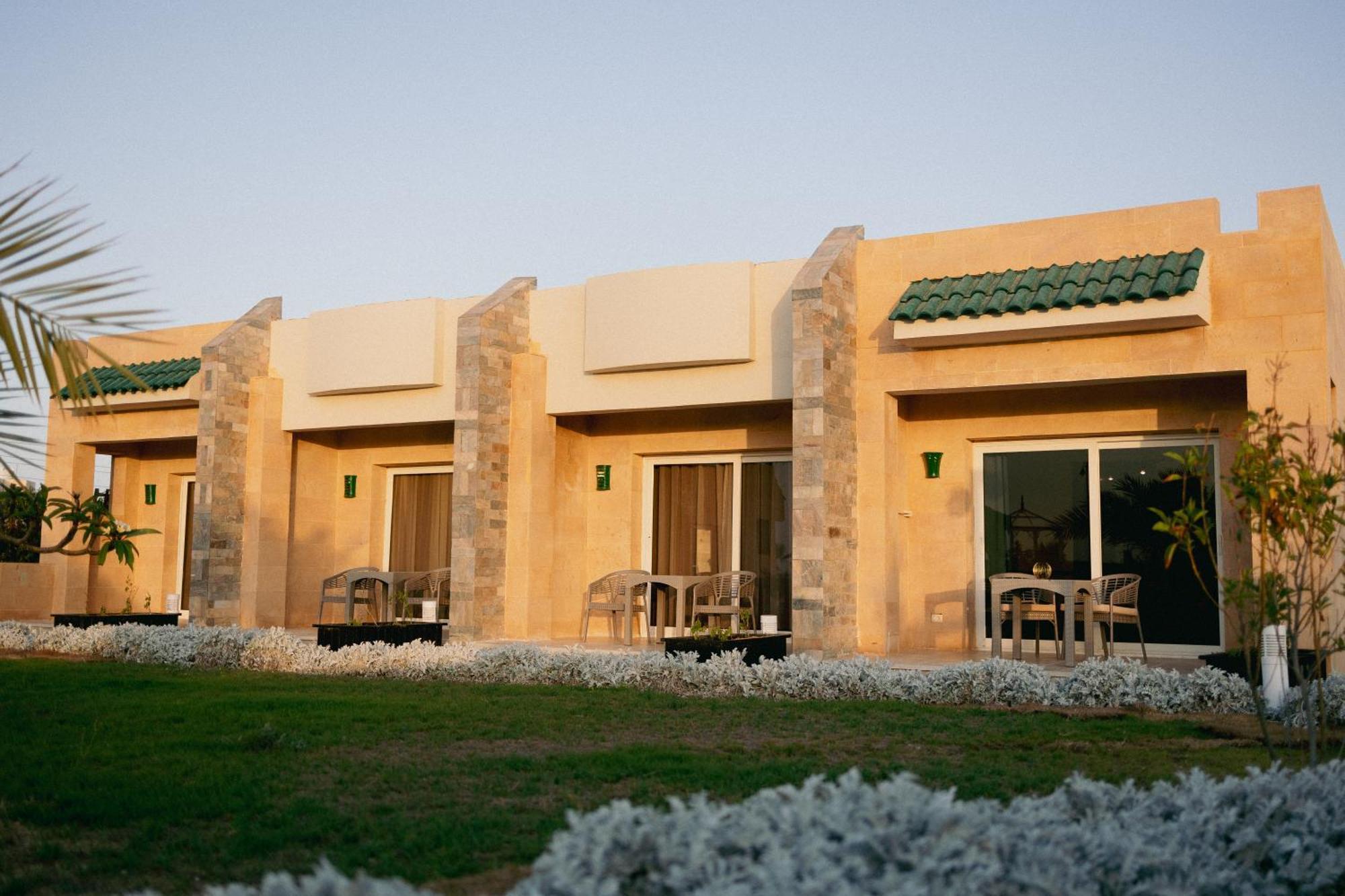 Grand Waha Complex