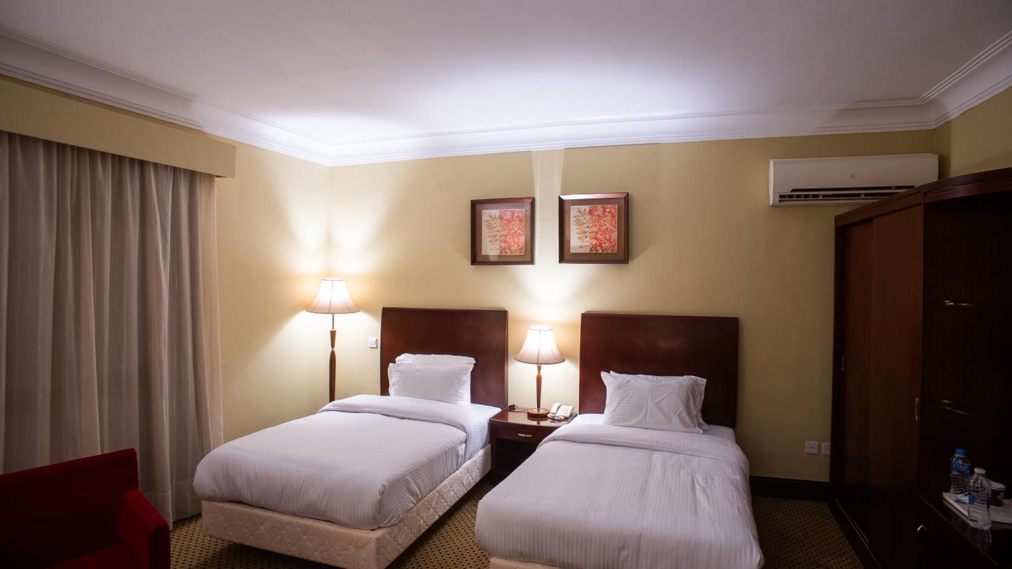 The 604 Powered By Look Otel 4*