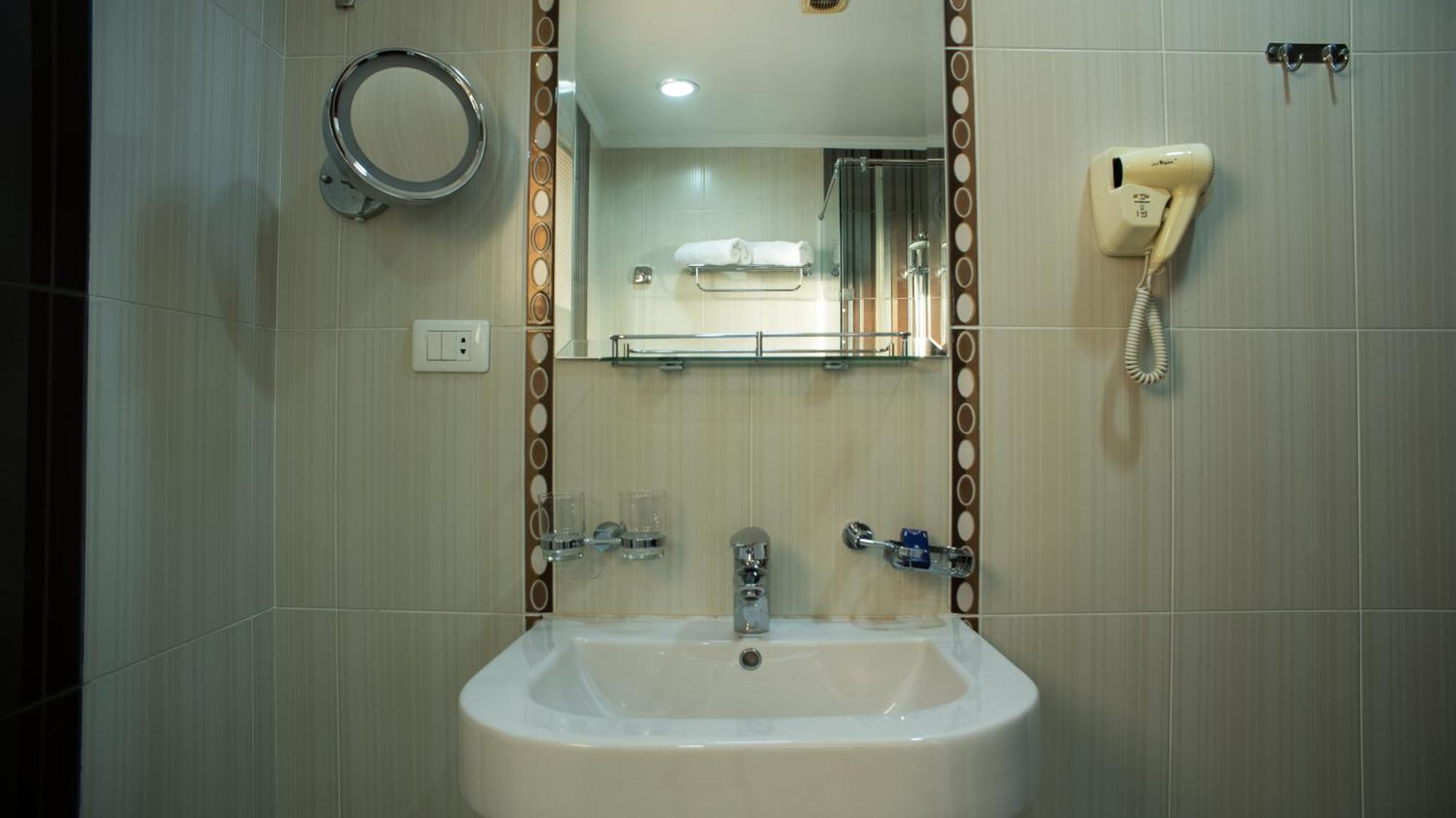 The 604 Powered By Look Otel