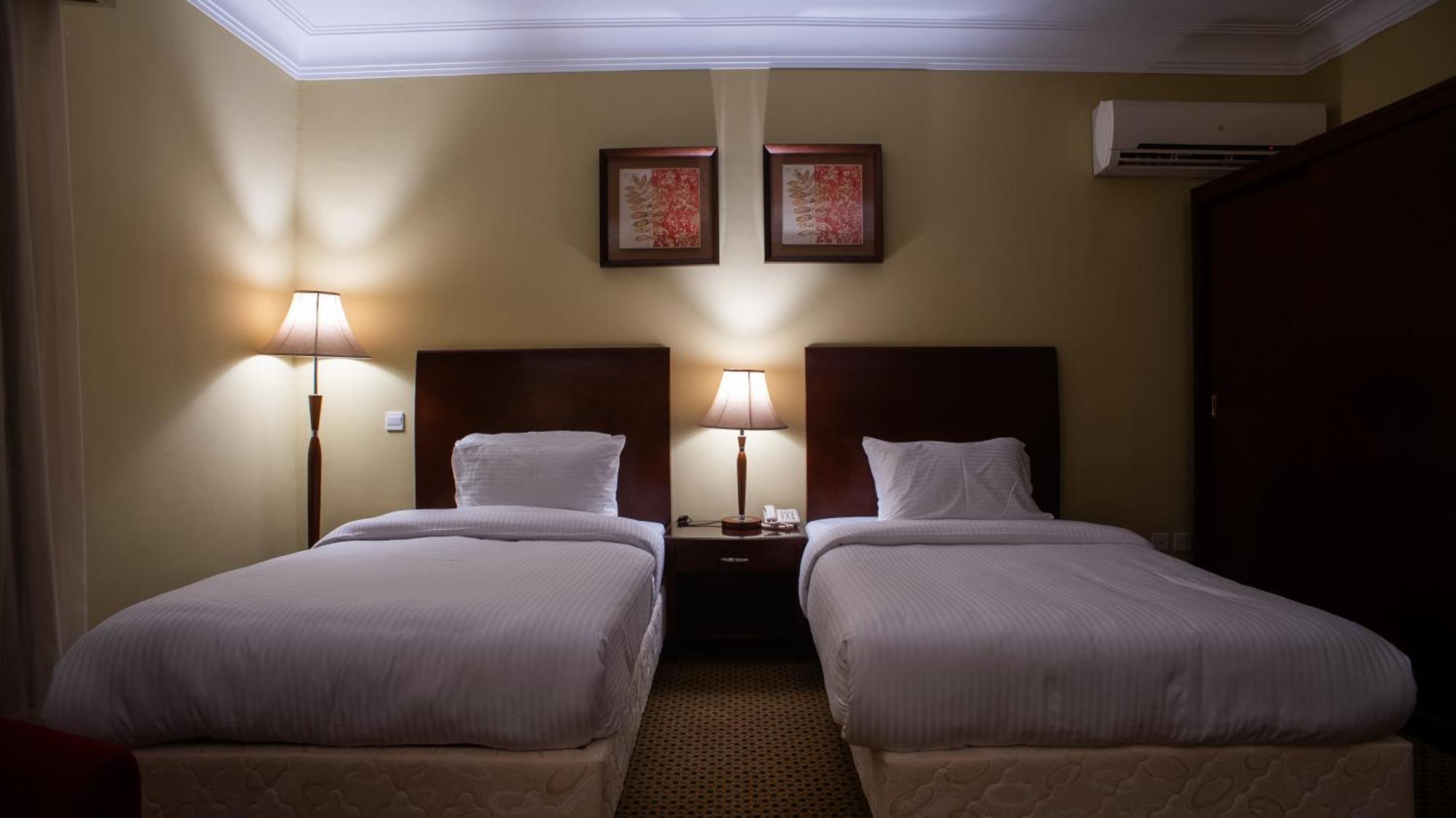 Hotel The 604 Powered By Look 4*