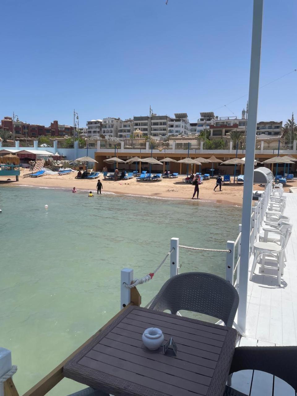 Lilly Lounge And Pool For Adults Only *