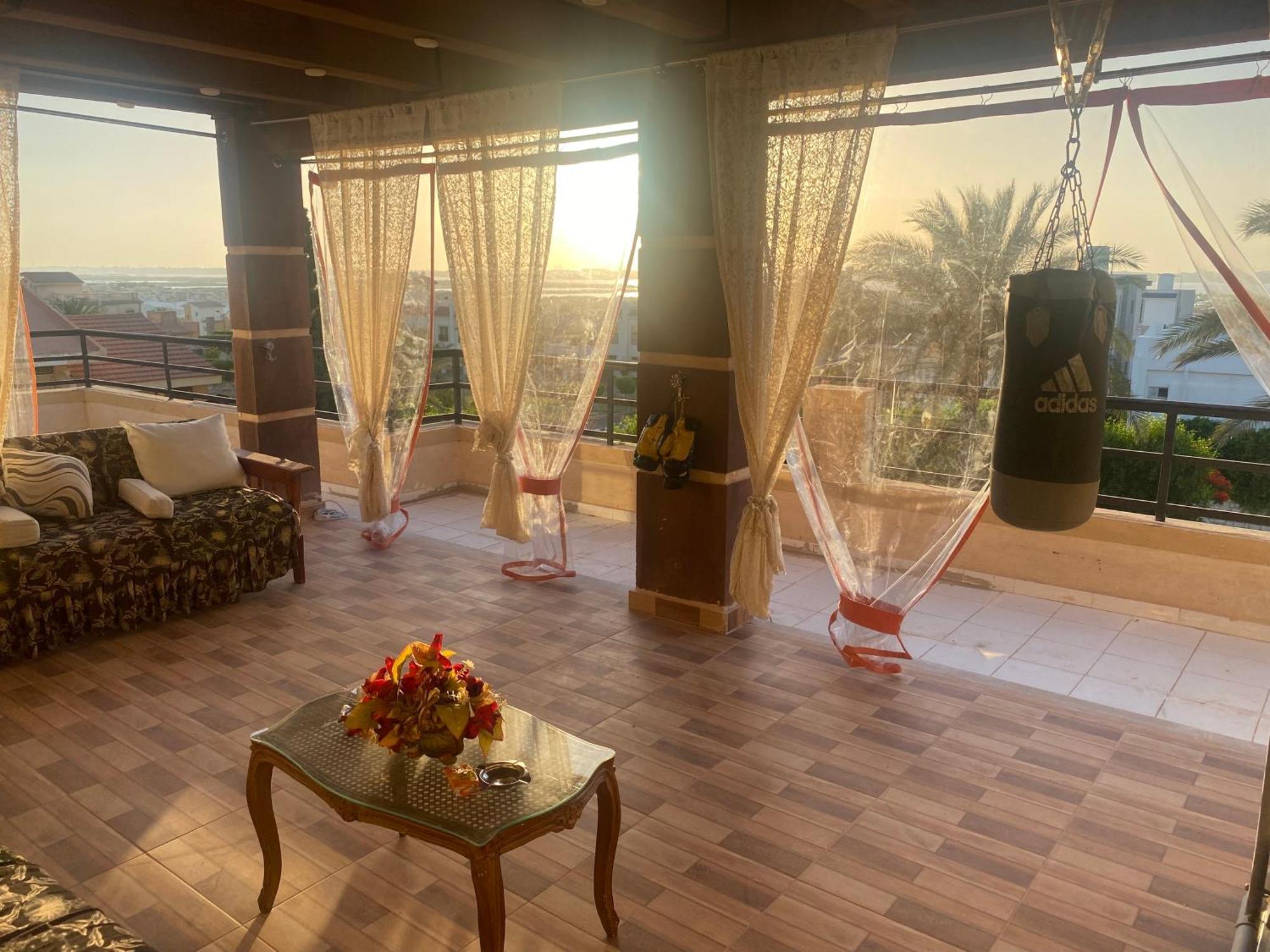 Villa Lovely 5- Bedroom With Overflow Pool With Garden At Oasis Alexandria