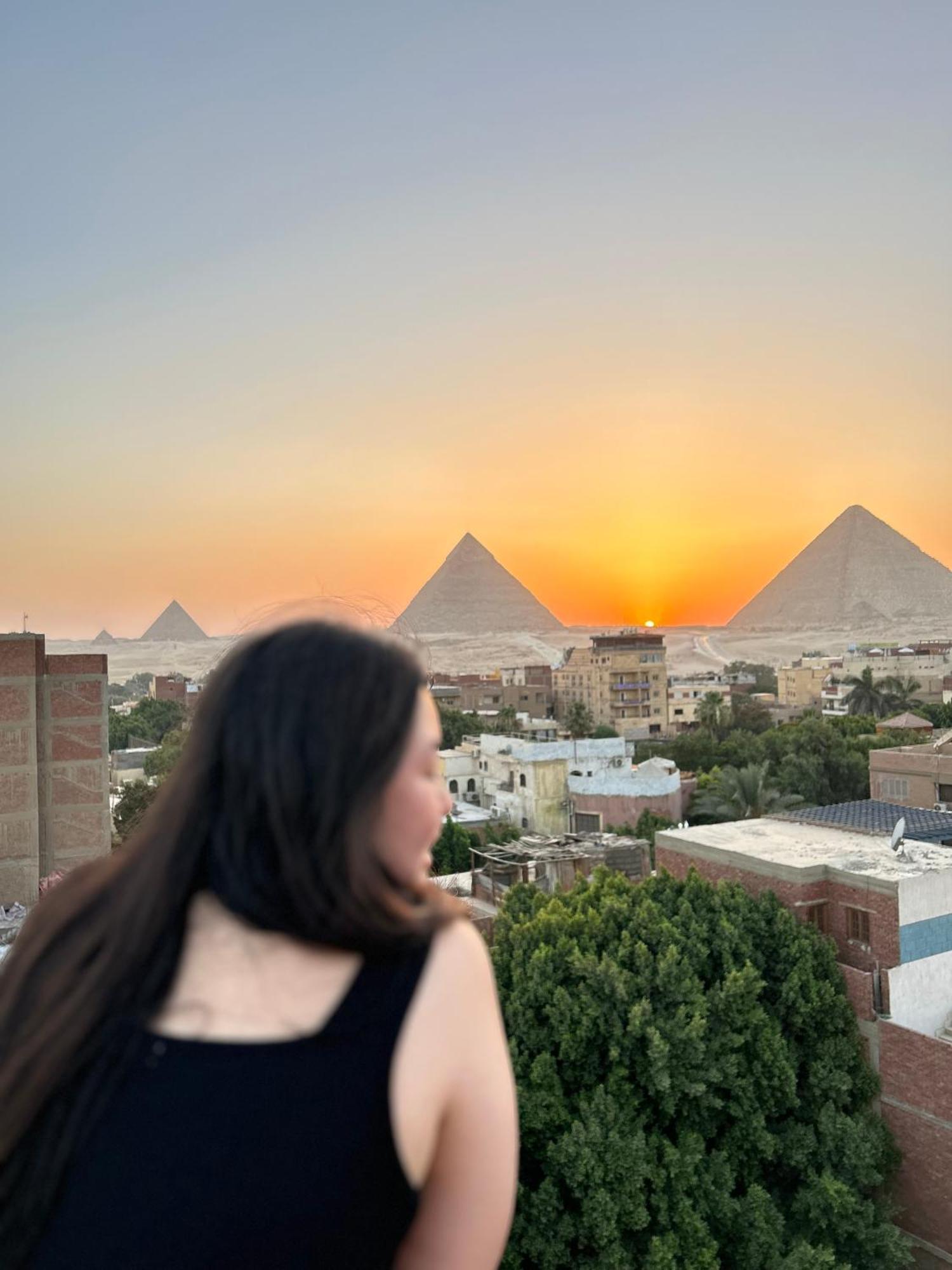 Loay Pyramids View *