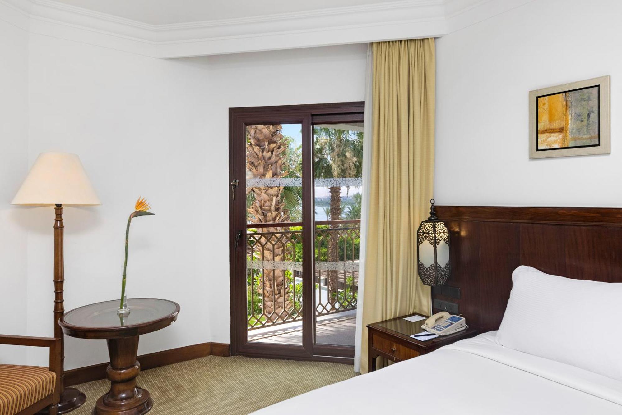 Resort Hilton &