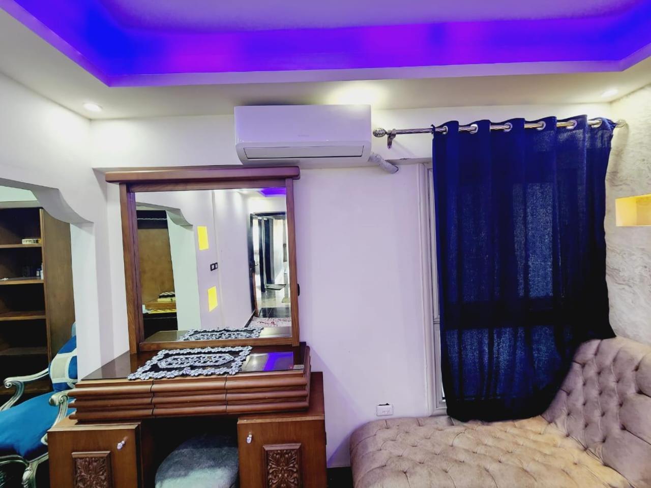 مكيفة ميامي ع البحر مباشرةً