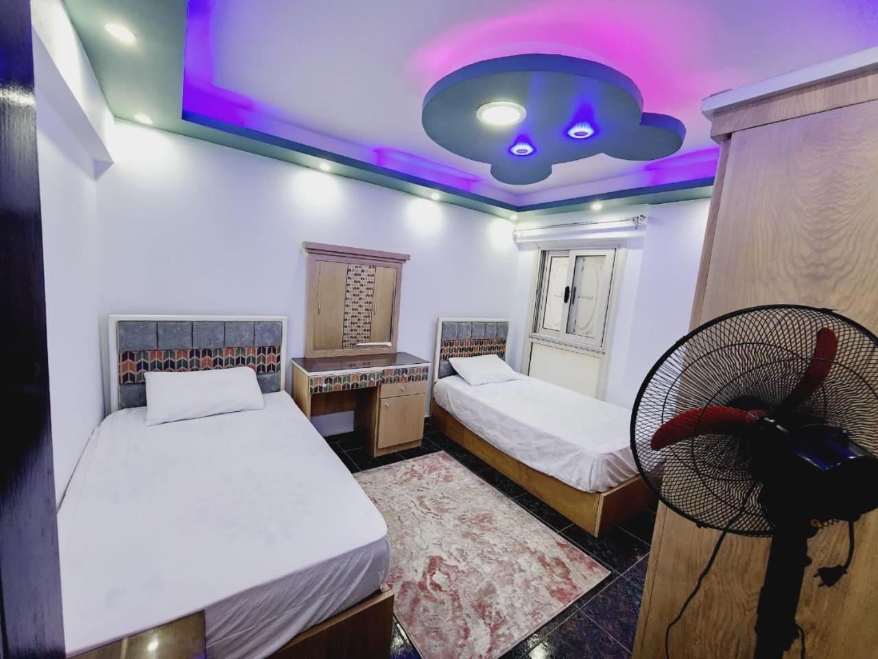 Apartment مكيفة ميامي ع البحر مباشرةً *