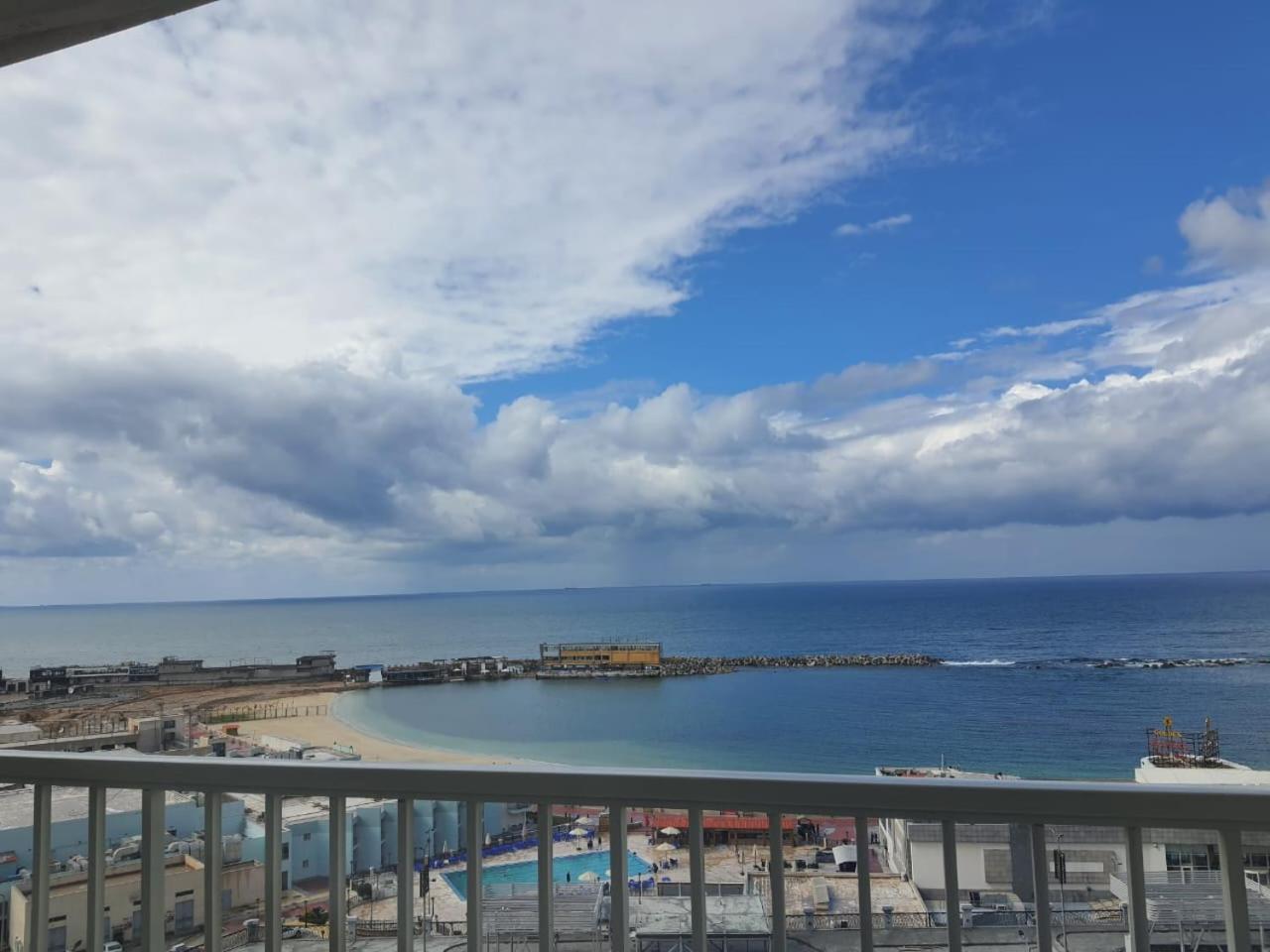 Apartment Square - Brand New Luxury With Stunning Sea View Alexandria