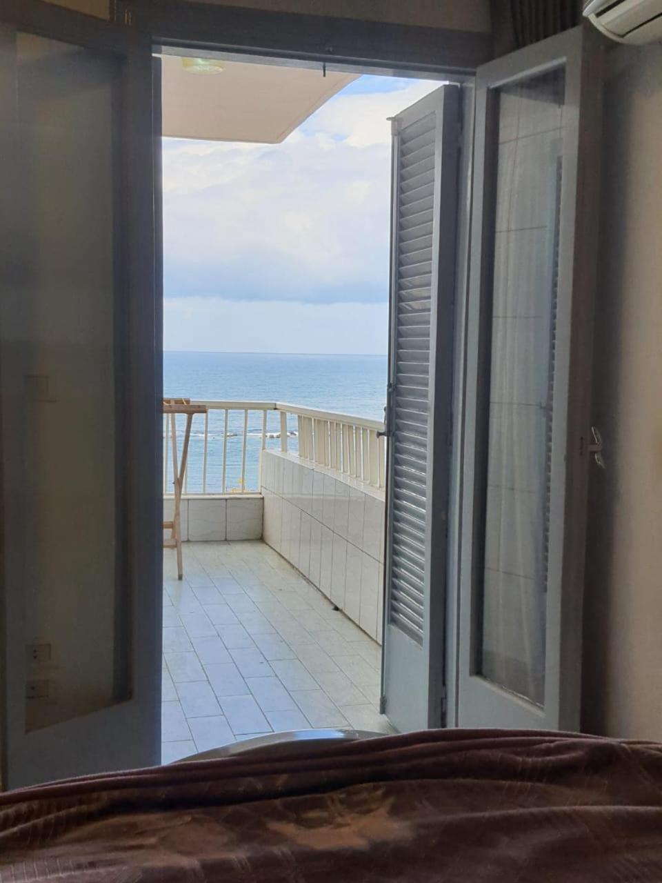 Square - Brand New Luxury With Stunning Sea View Apartment *