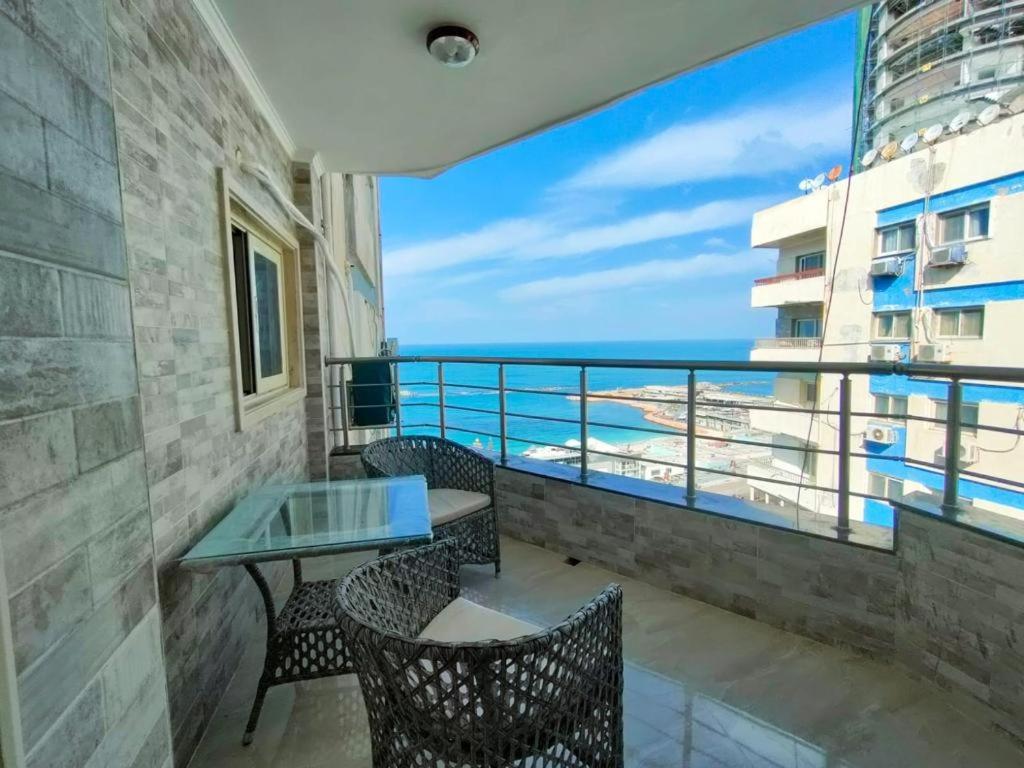 Square - Brand New Luxury With Stunning Sea View Apartament