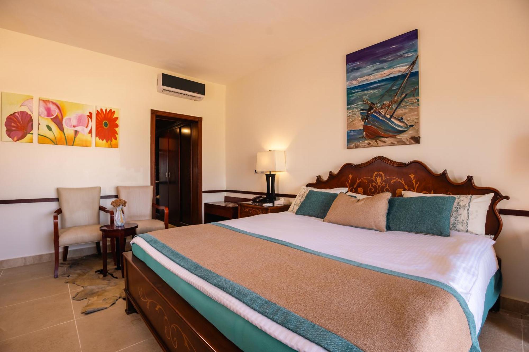 Grand Waha Resort *