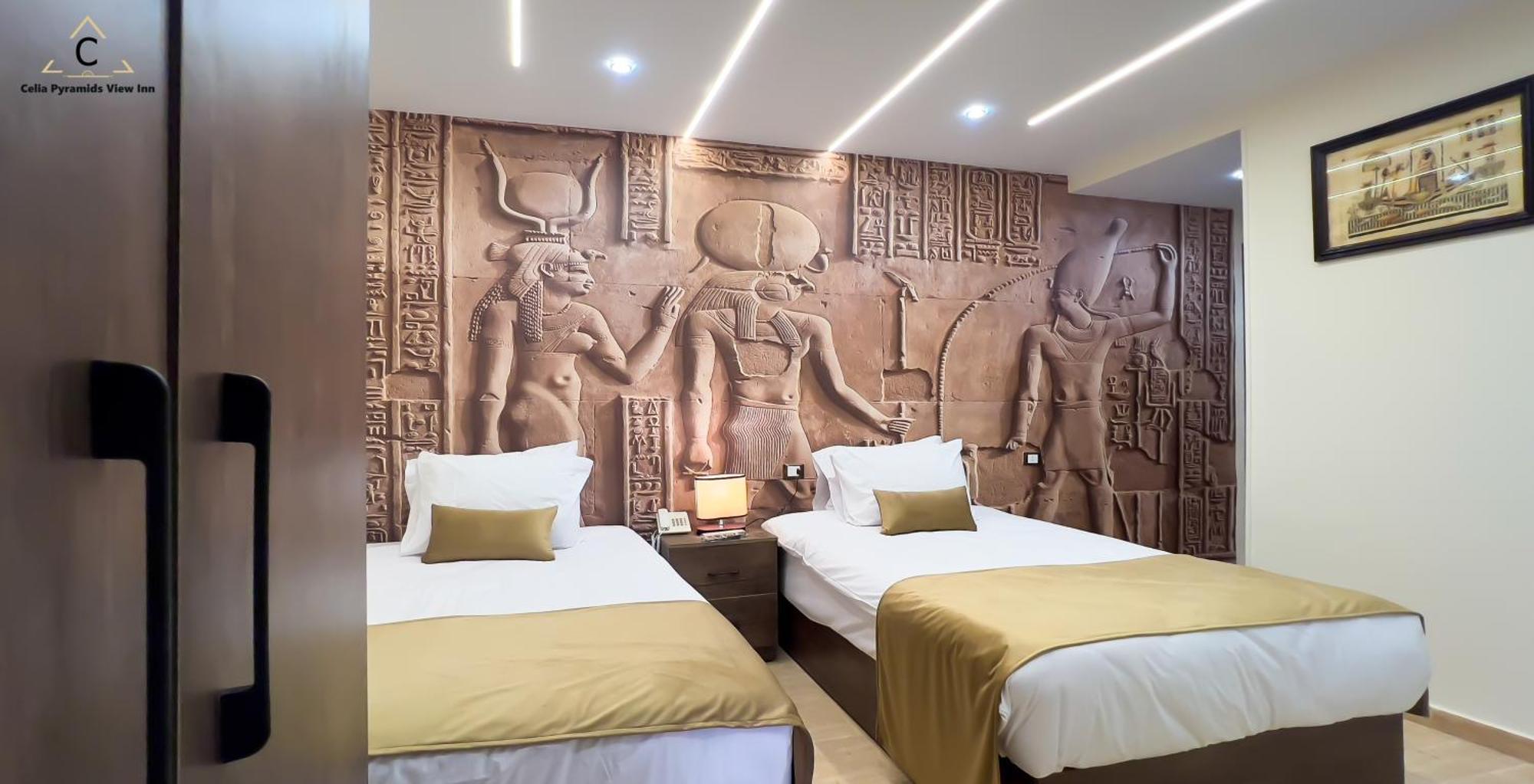 Bed & Breakfast Moon Pyramids *