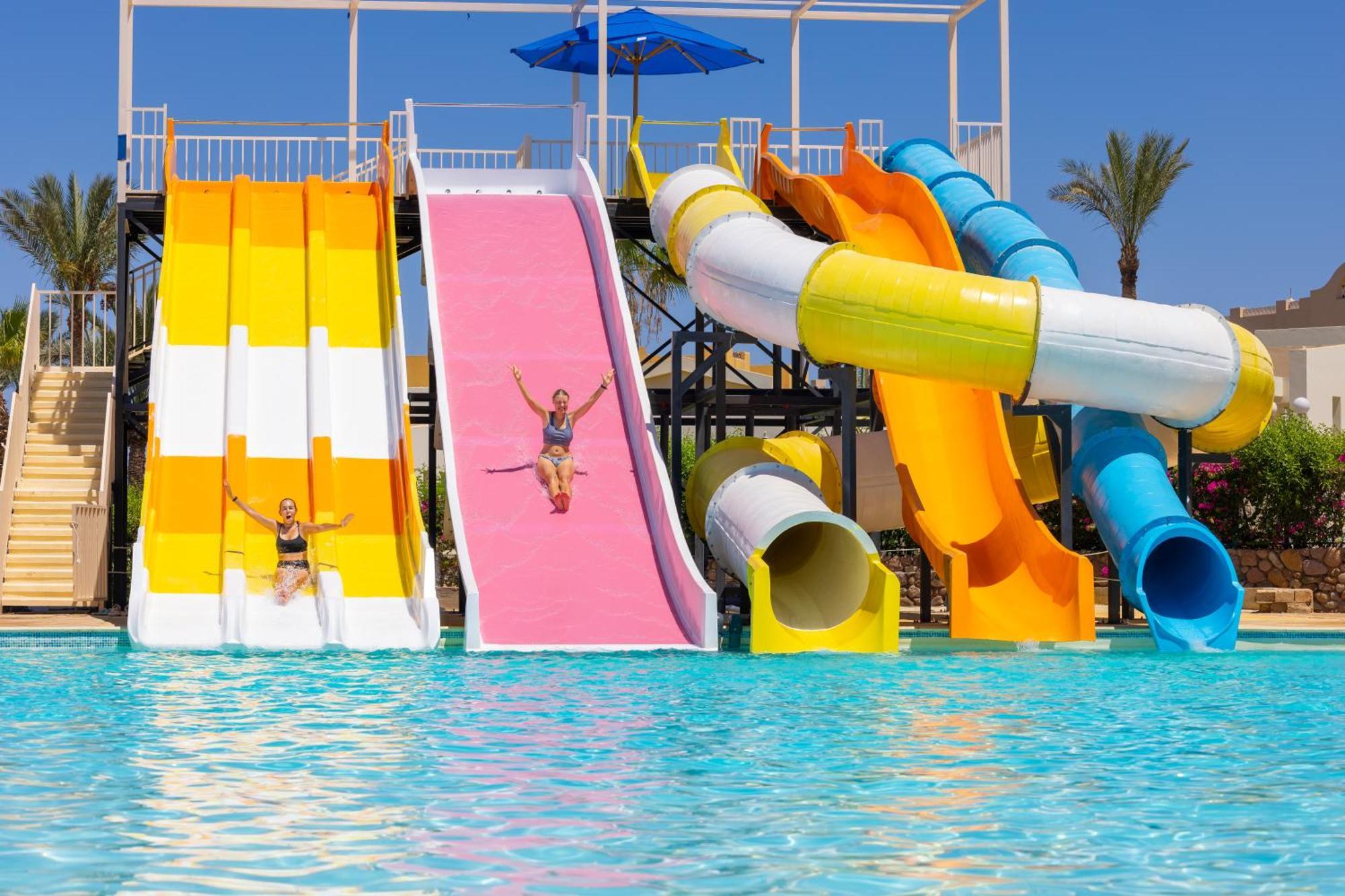 Amwaj Oyoun & Casino 4*