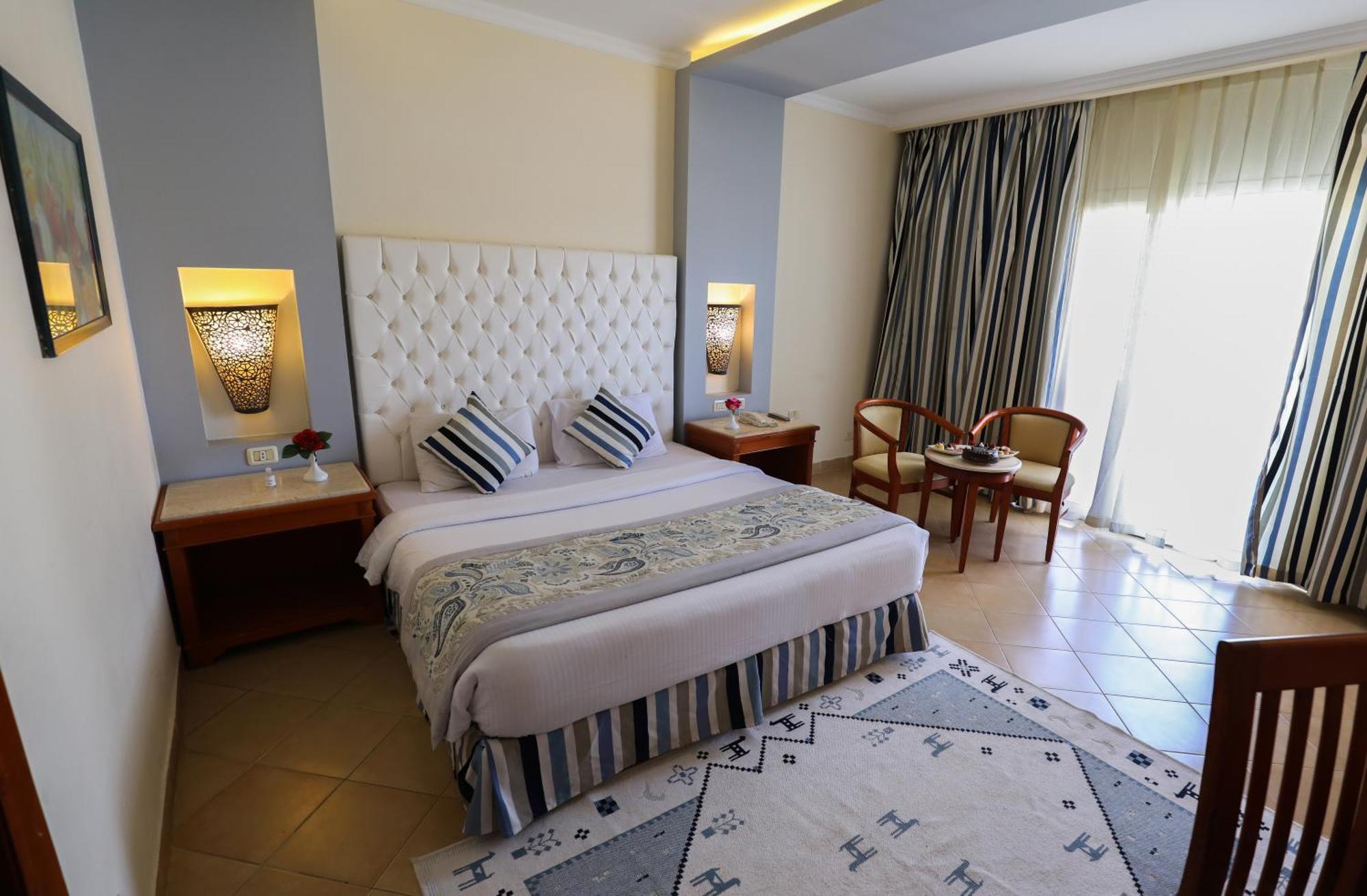Amwaj Oyoun & Casino