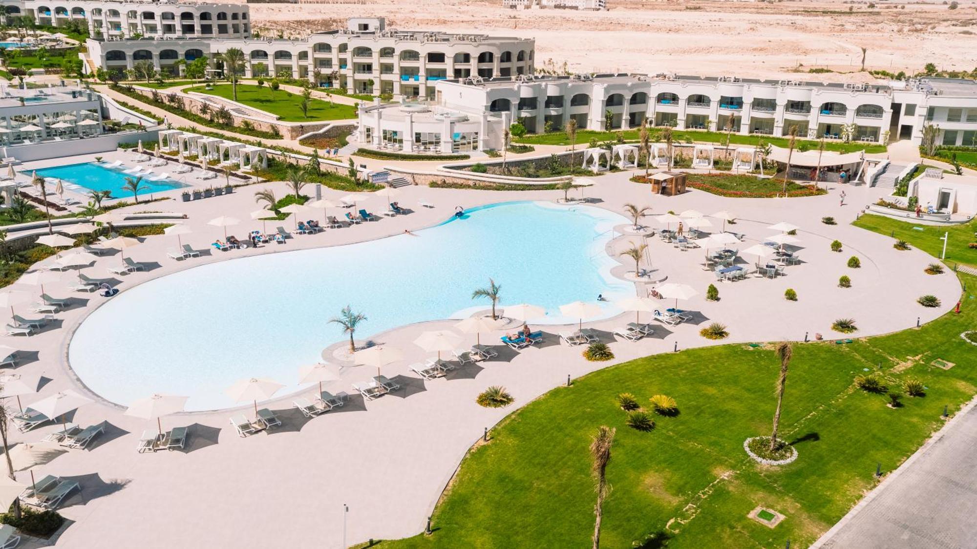 Cleopatra Sidi Heneish 5*