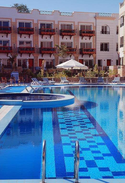 Resort Falcon Naama Star