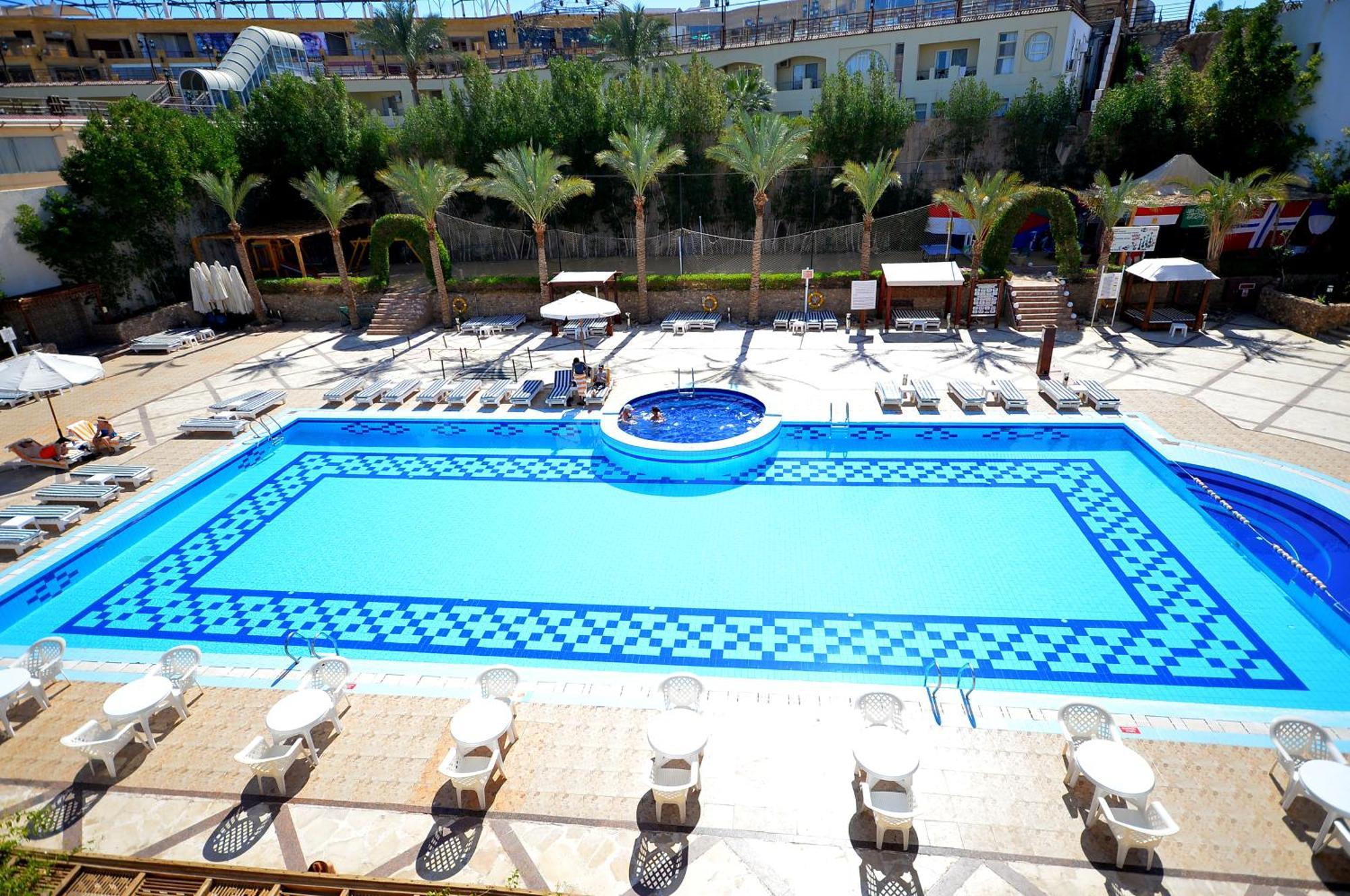 Falcon Naama Star Resort