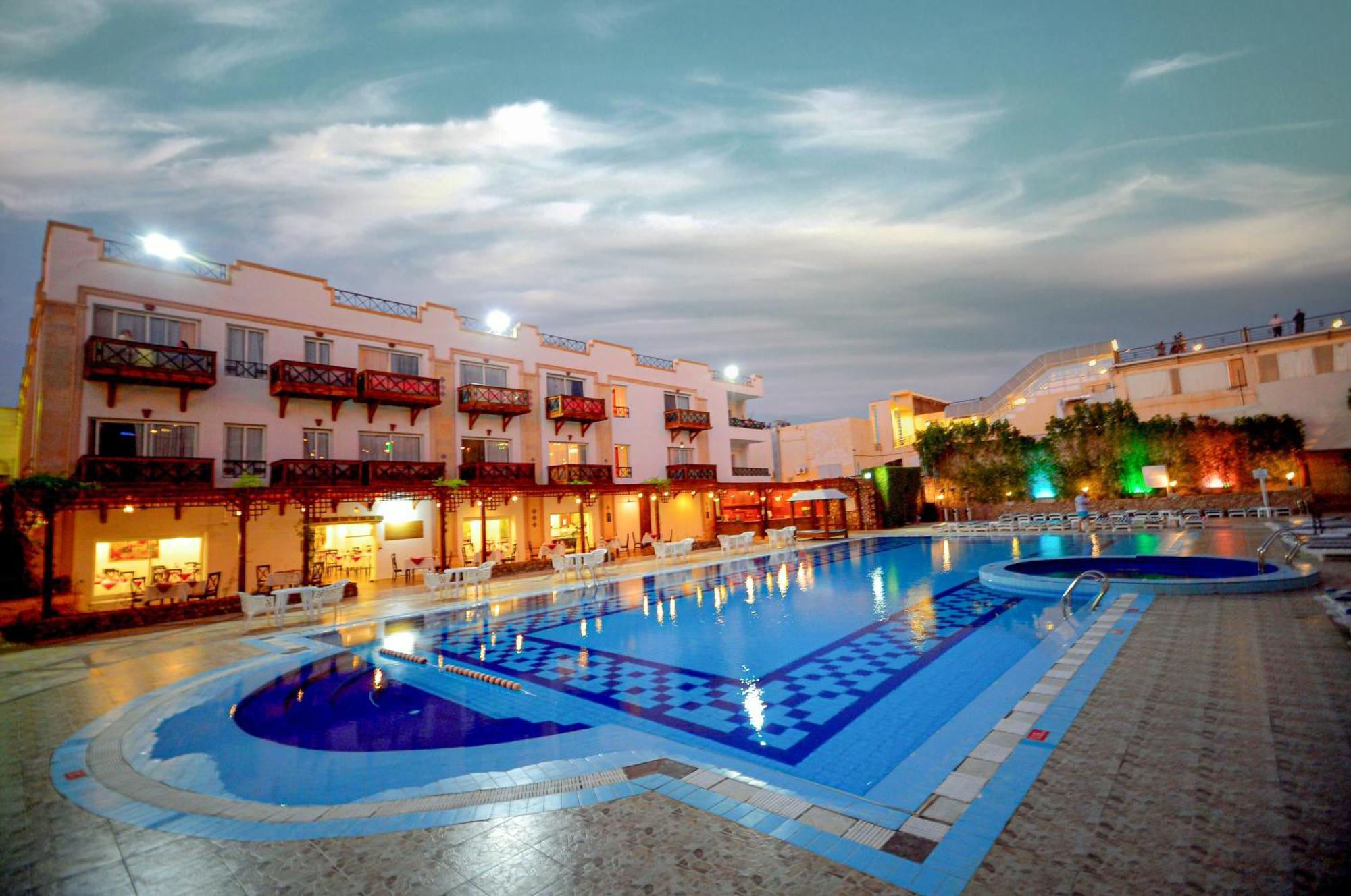 Falcon Naama Star Sharm el-Sheikh