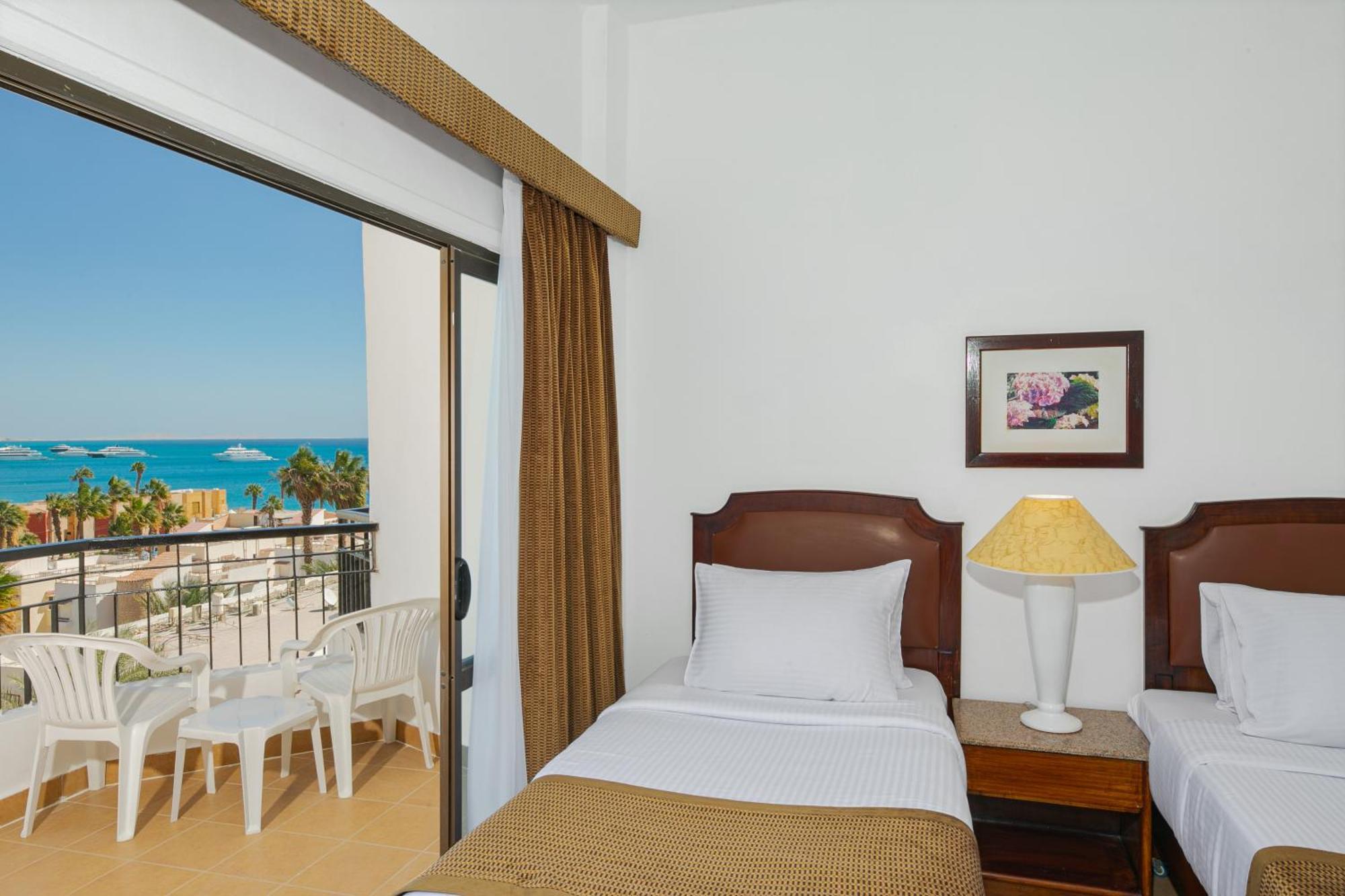 Marlin Azur Resort 3*