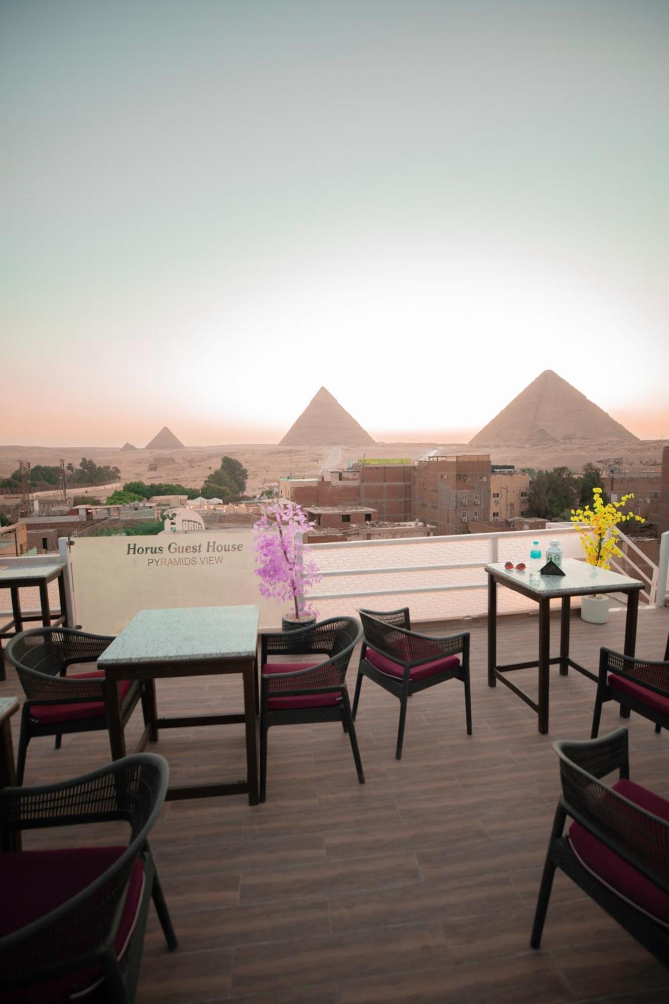 Horus Pyramids Hostel *