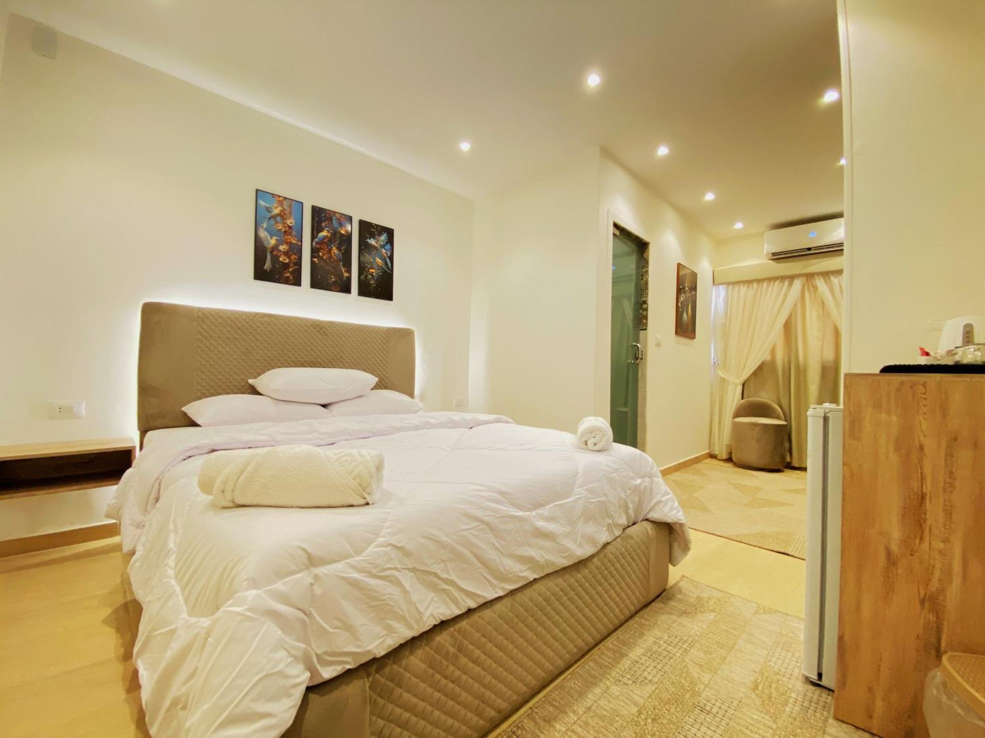 Seven Pyramids Panoramic View Bed & Breakfast *