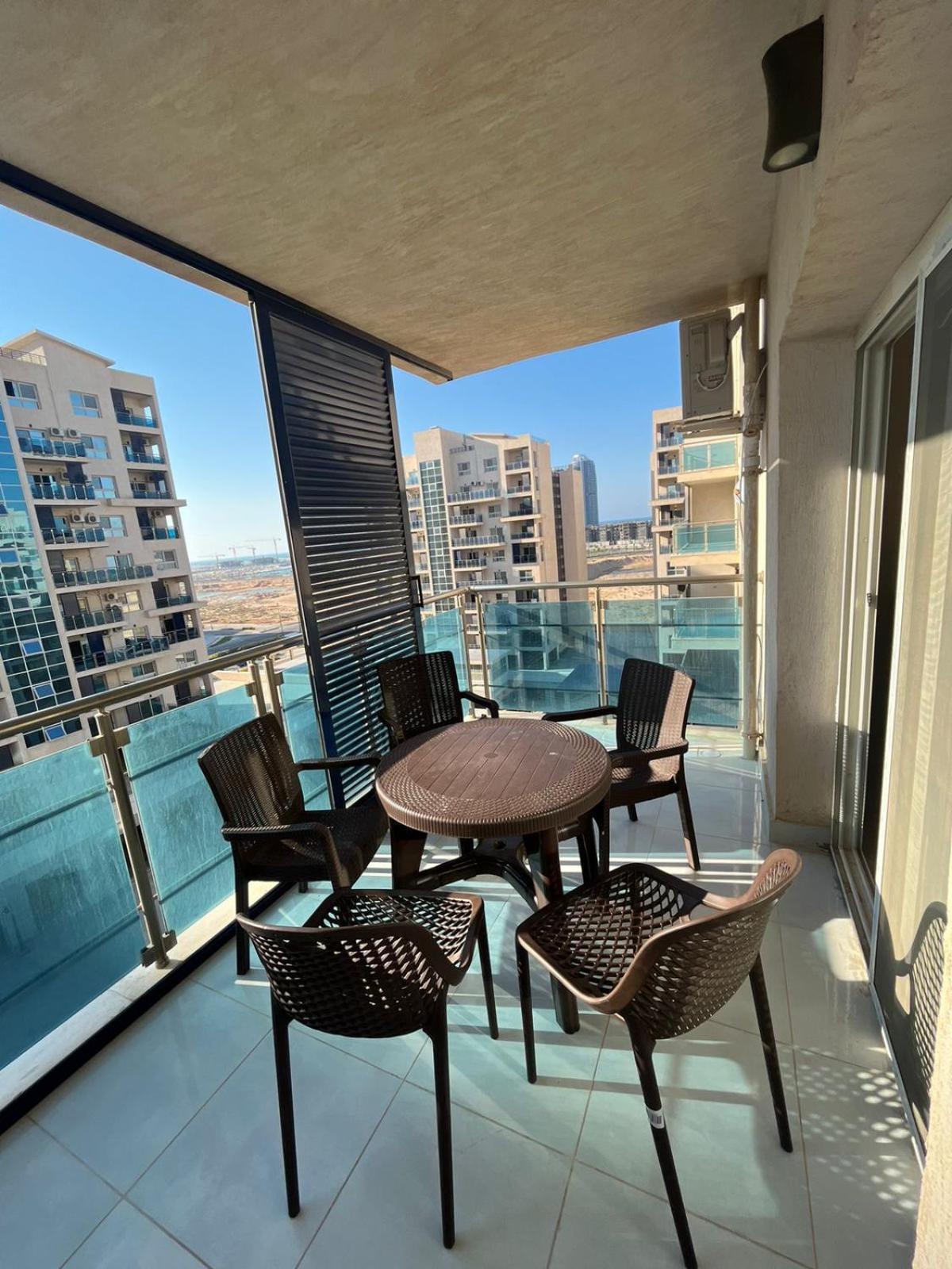 Downtown New Retreat