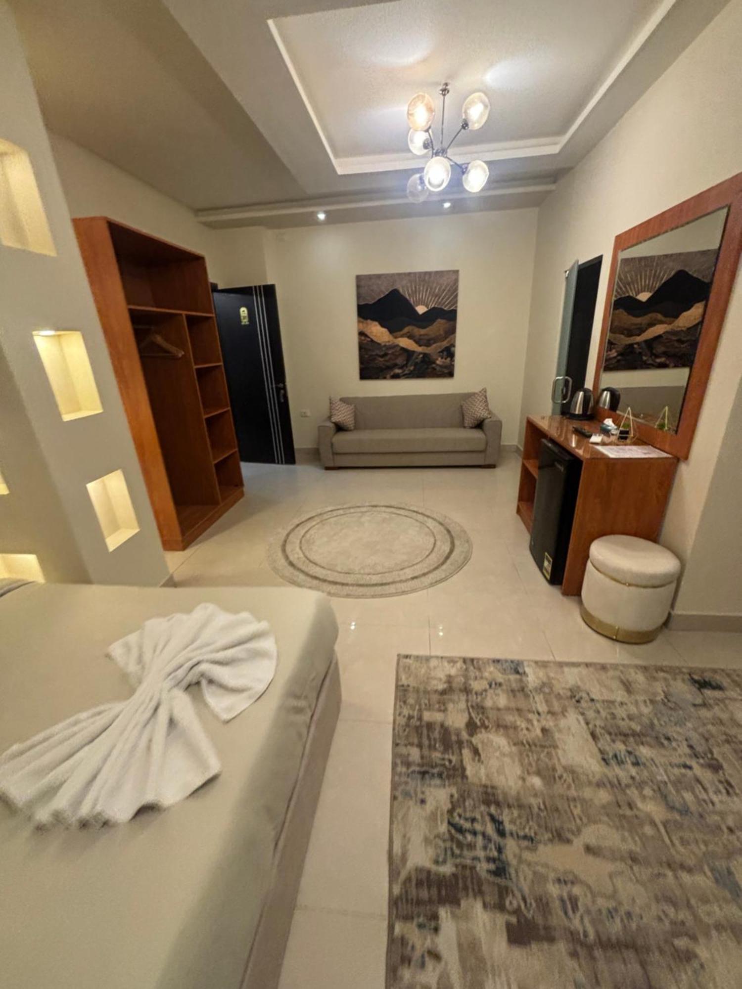 Solima Pyramids View 3*
