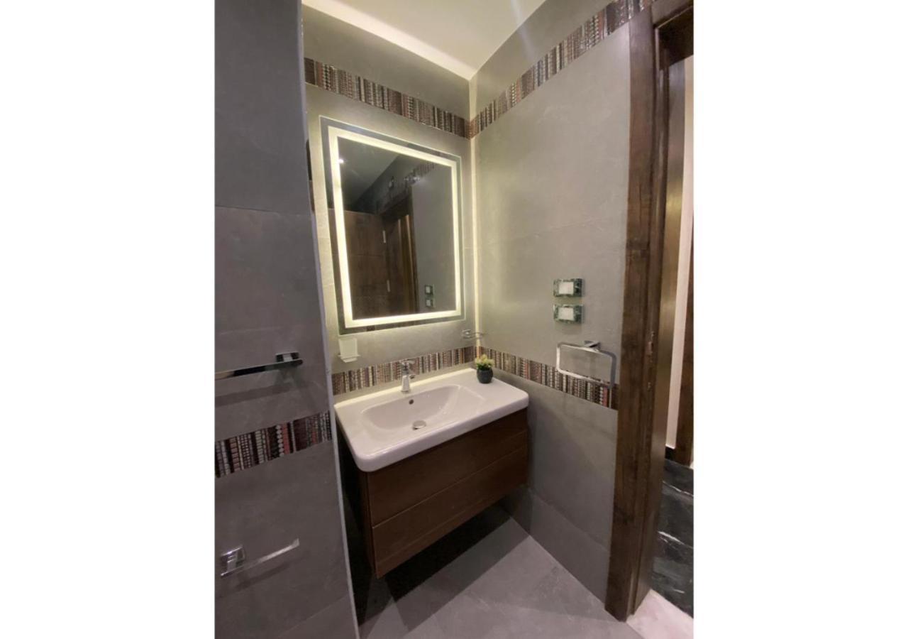 In Palm Hills- The Crown-sheikh Zayed Villa Sheikh Zayed City