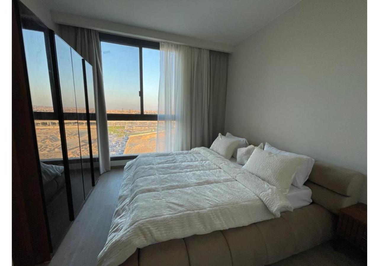 Apartment Deluxe Furnished In Mall Of Arabia Towers , Aeon 1407 *