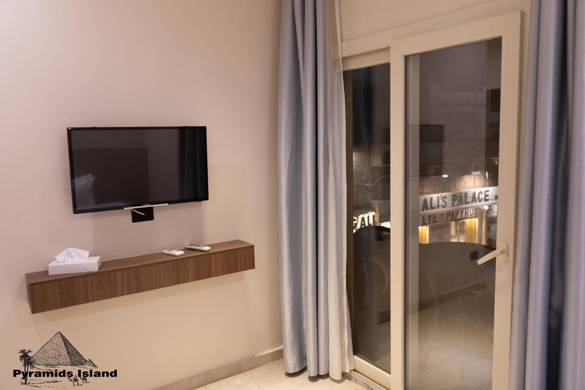Pyramids Island Bed & Breakfast Kafrat al Jabal