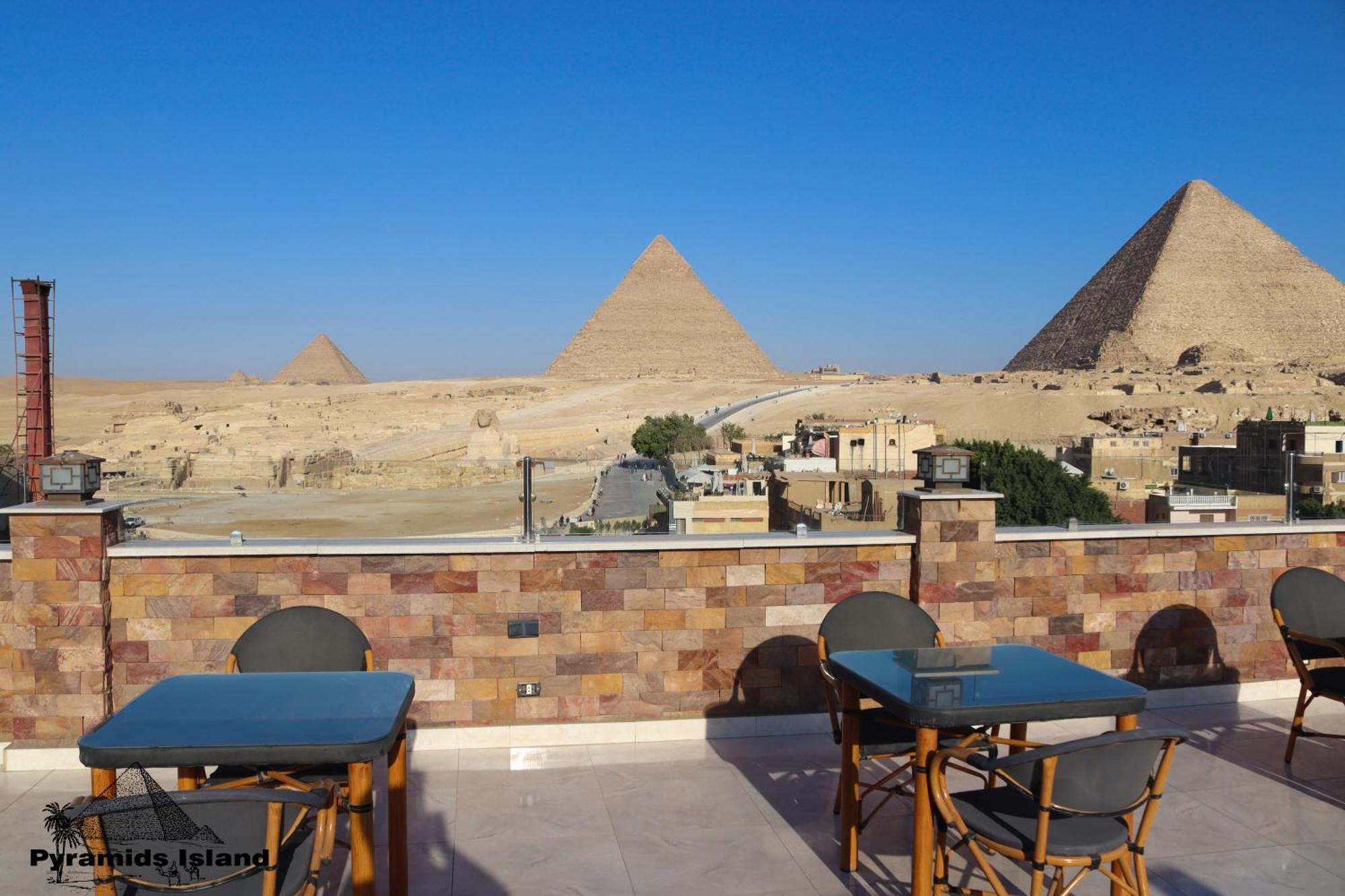 Pyramids Island Frühstückspension *