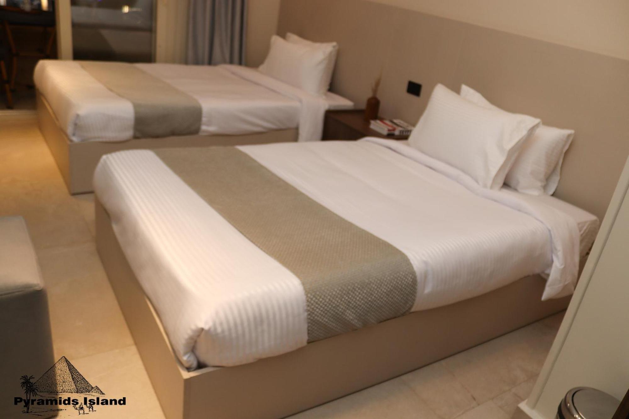 Bed & Breakfast Pyramids Island
