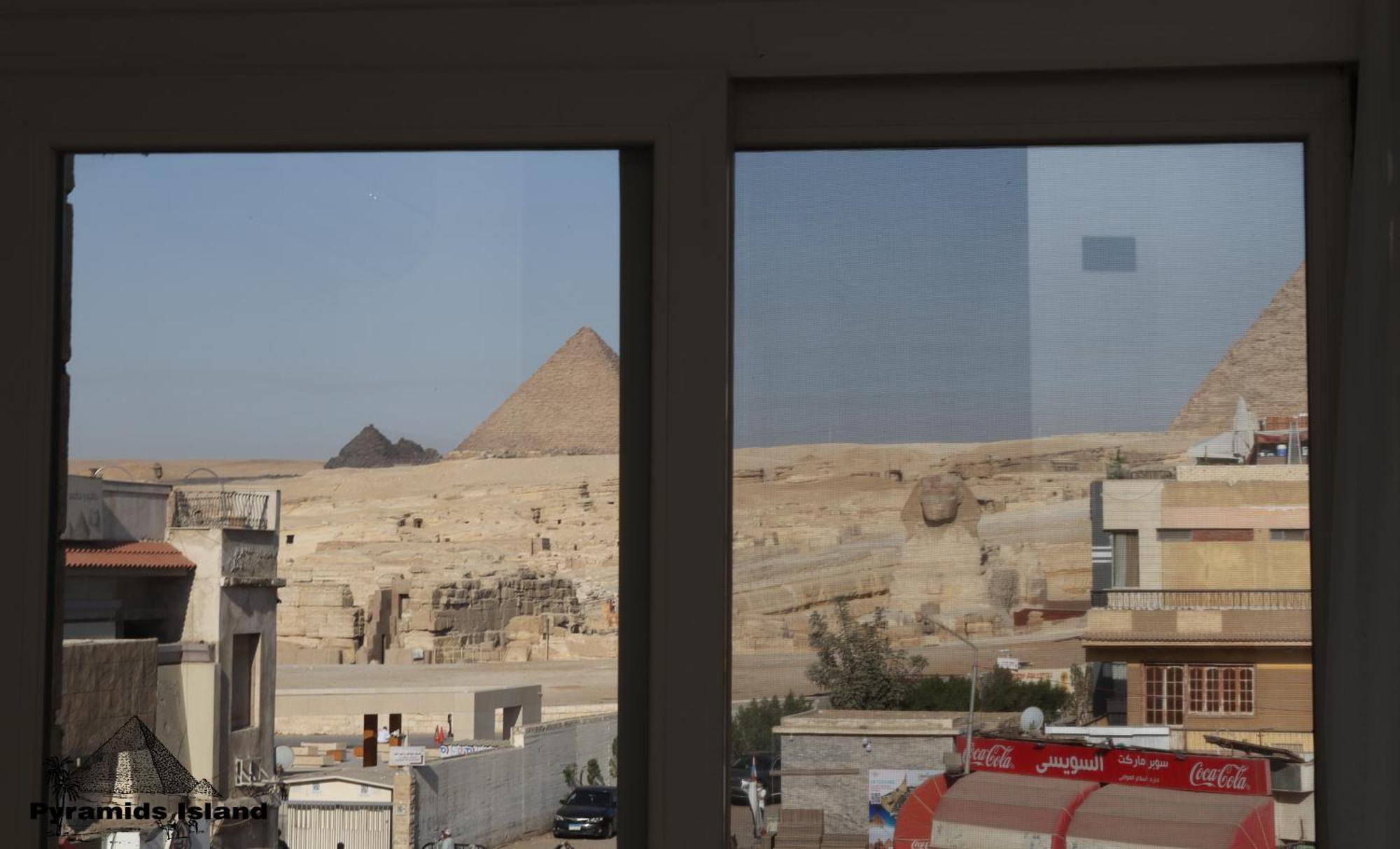 Pyramids Island