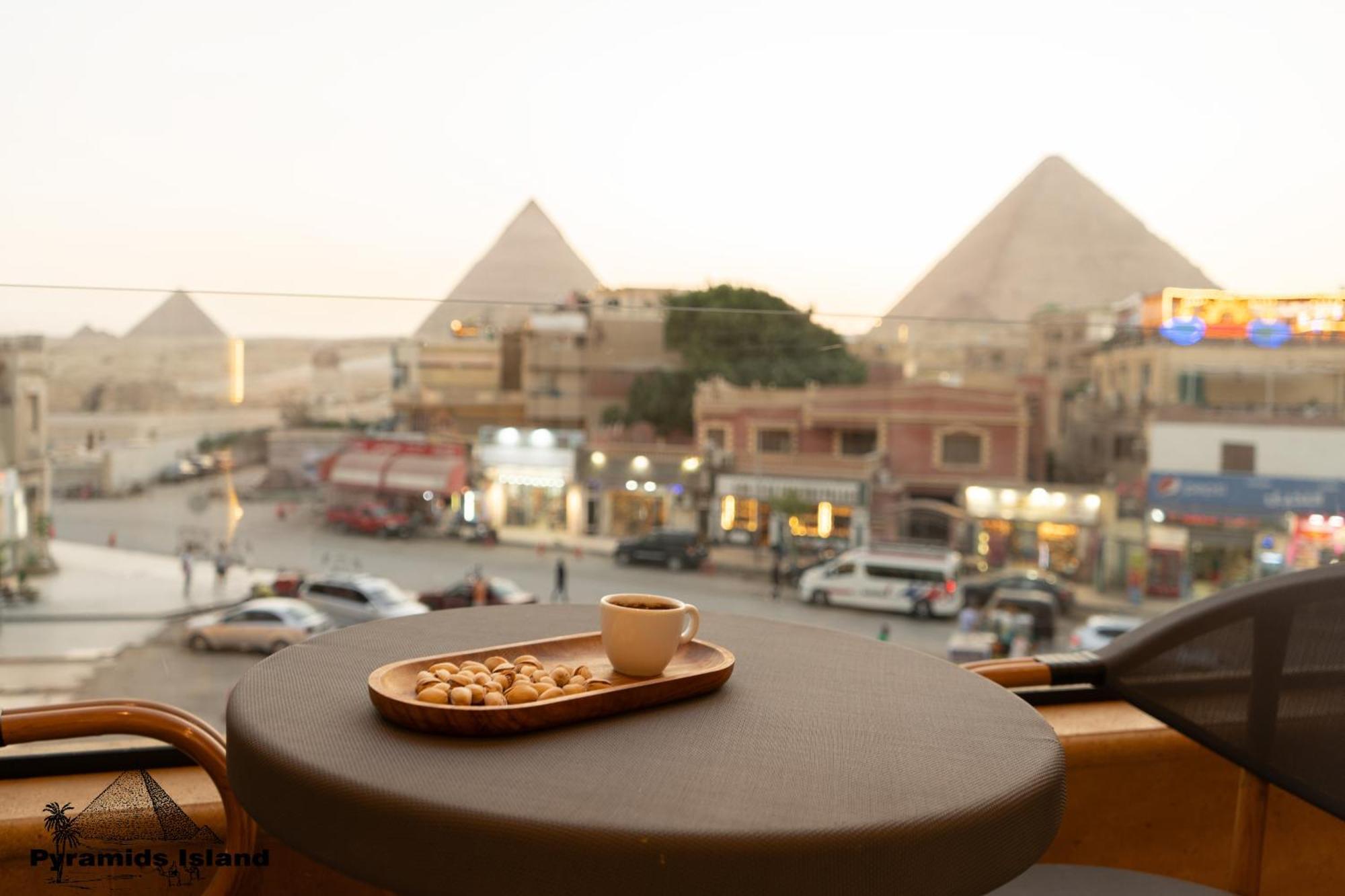 Pyramids Island Bed & Breakfast