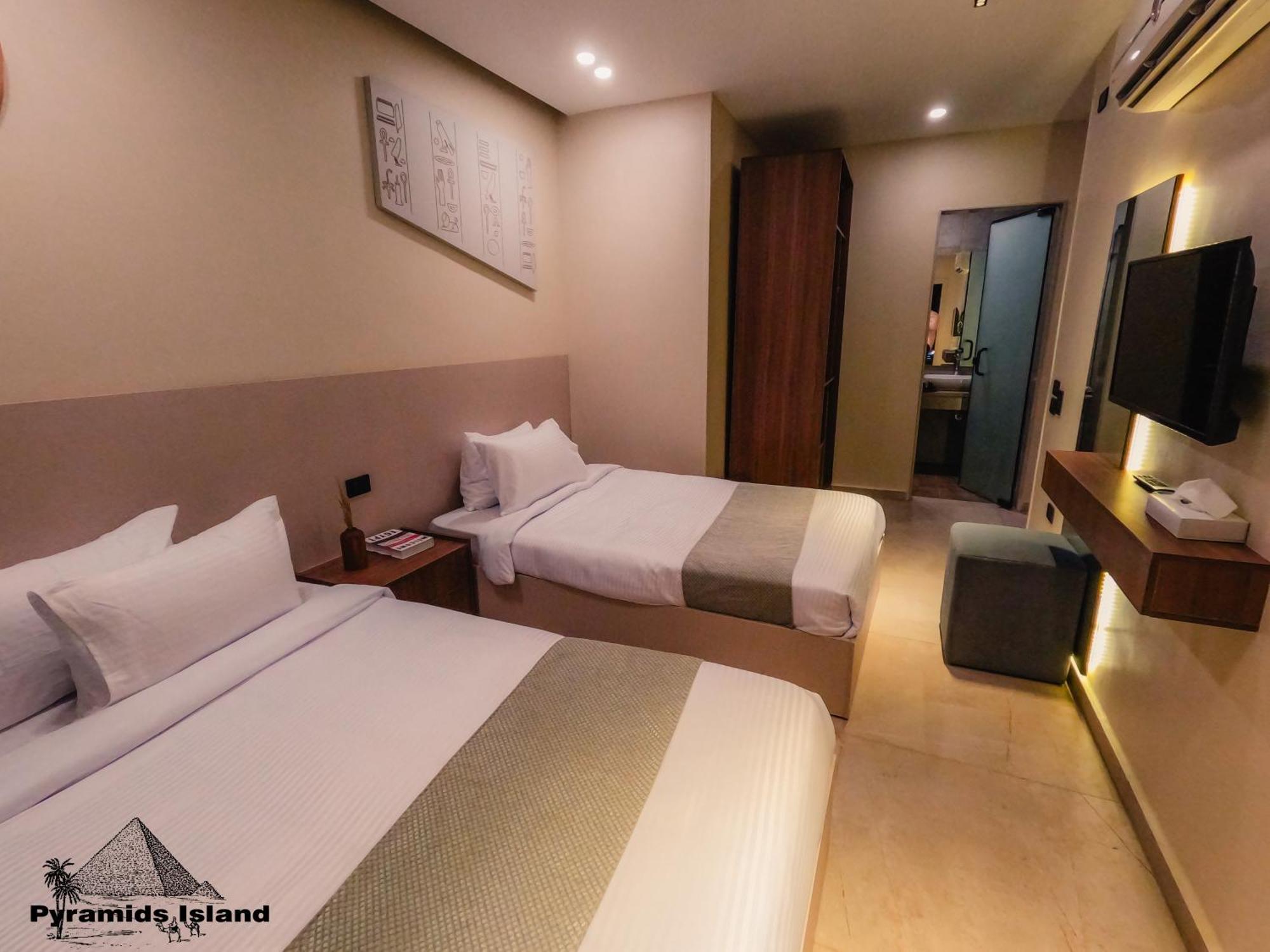Bed & Breakfast Pyramids Island