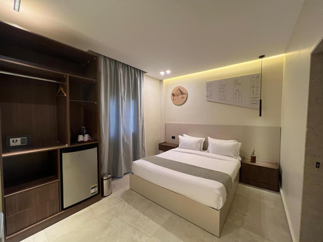 Bed & Breakfast Pyramids Island