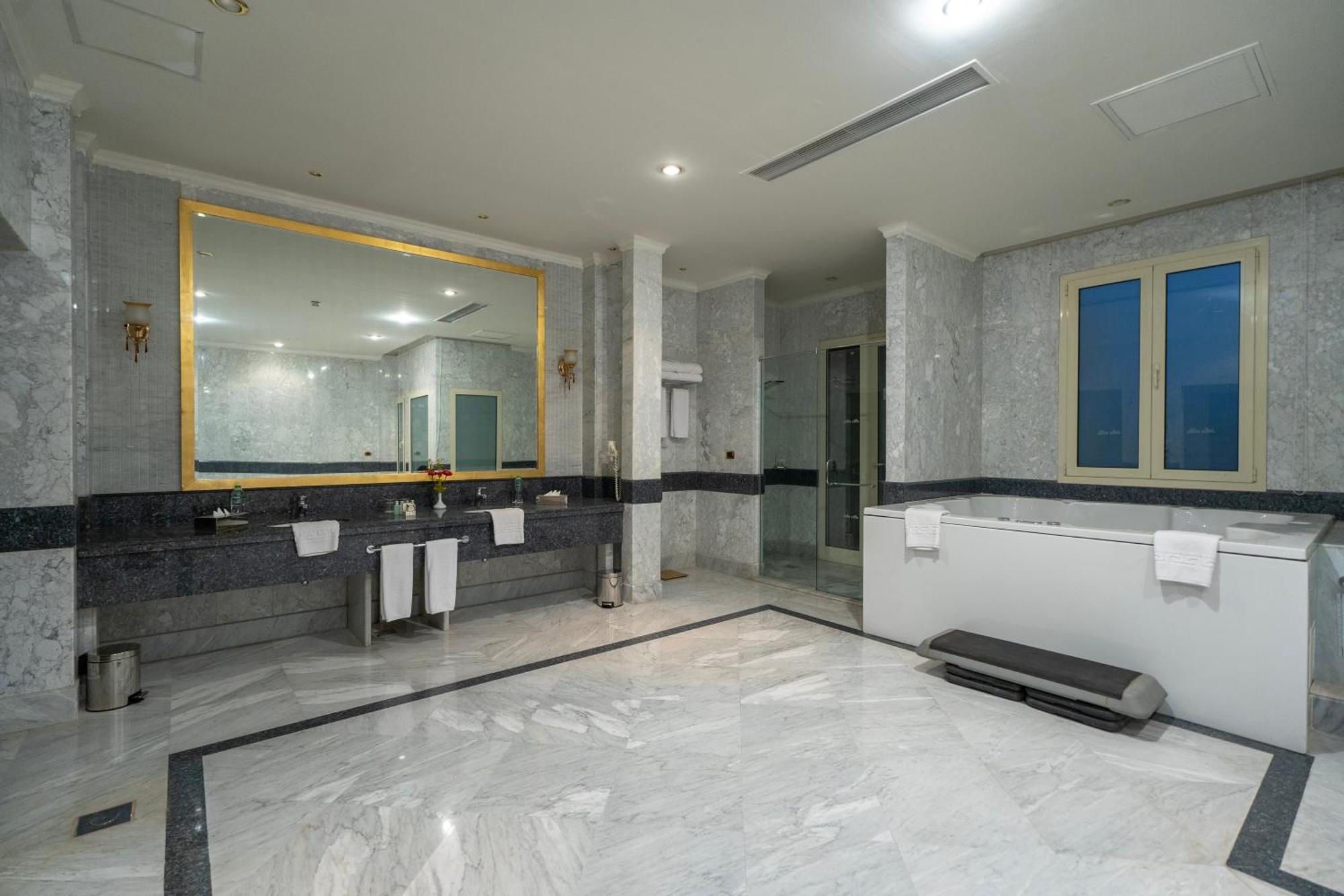 Jolie Ville Hotel & Spa Kings Island Luxor Resort