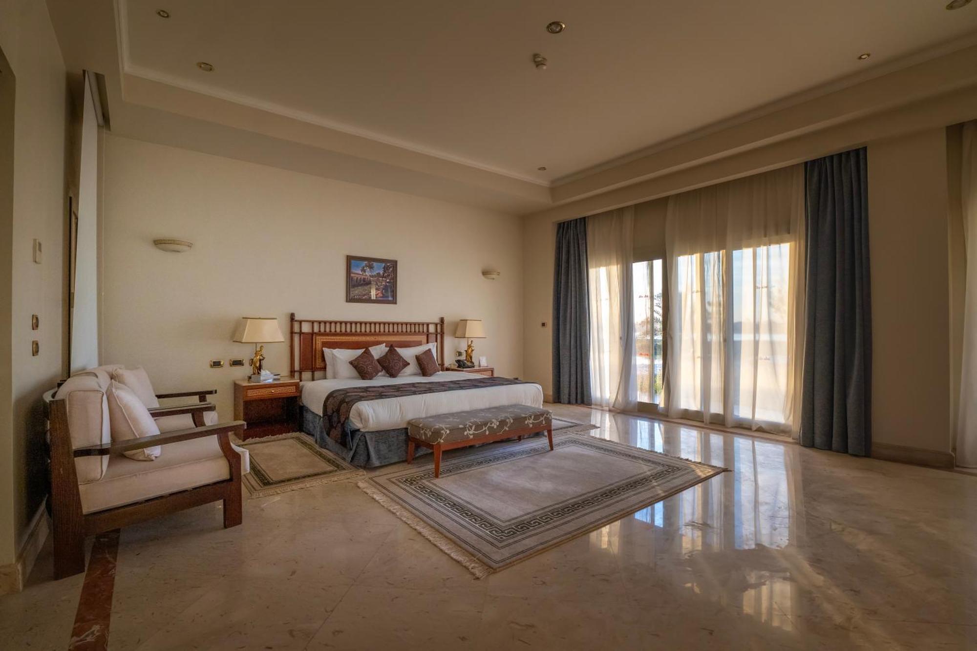 Jolie Ville Hotel & Spa Kings Island Luxor 5*