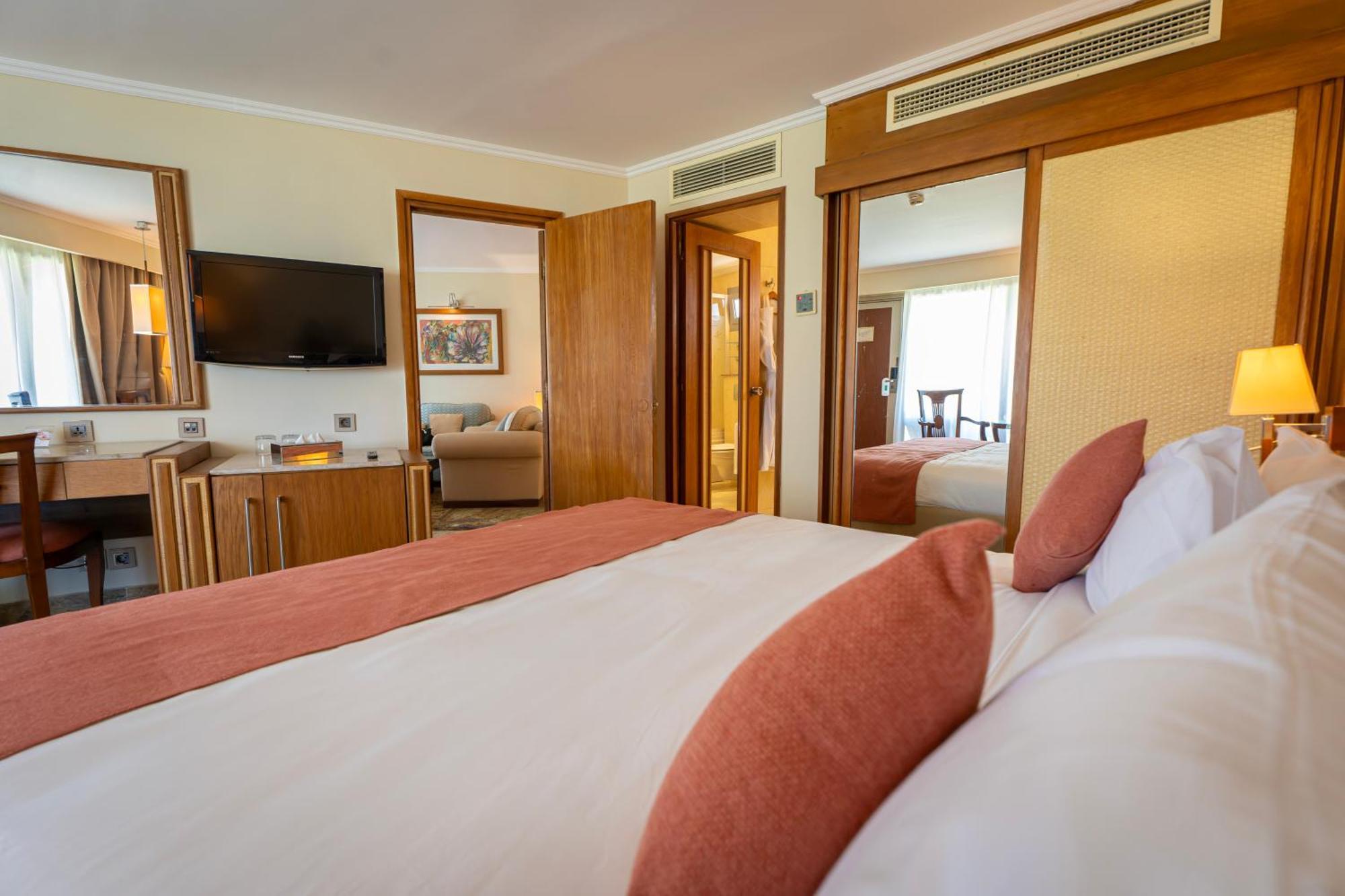 Jolie Ville Hotel & Spa Kings Island Luxor 5*