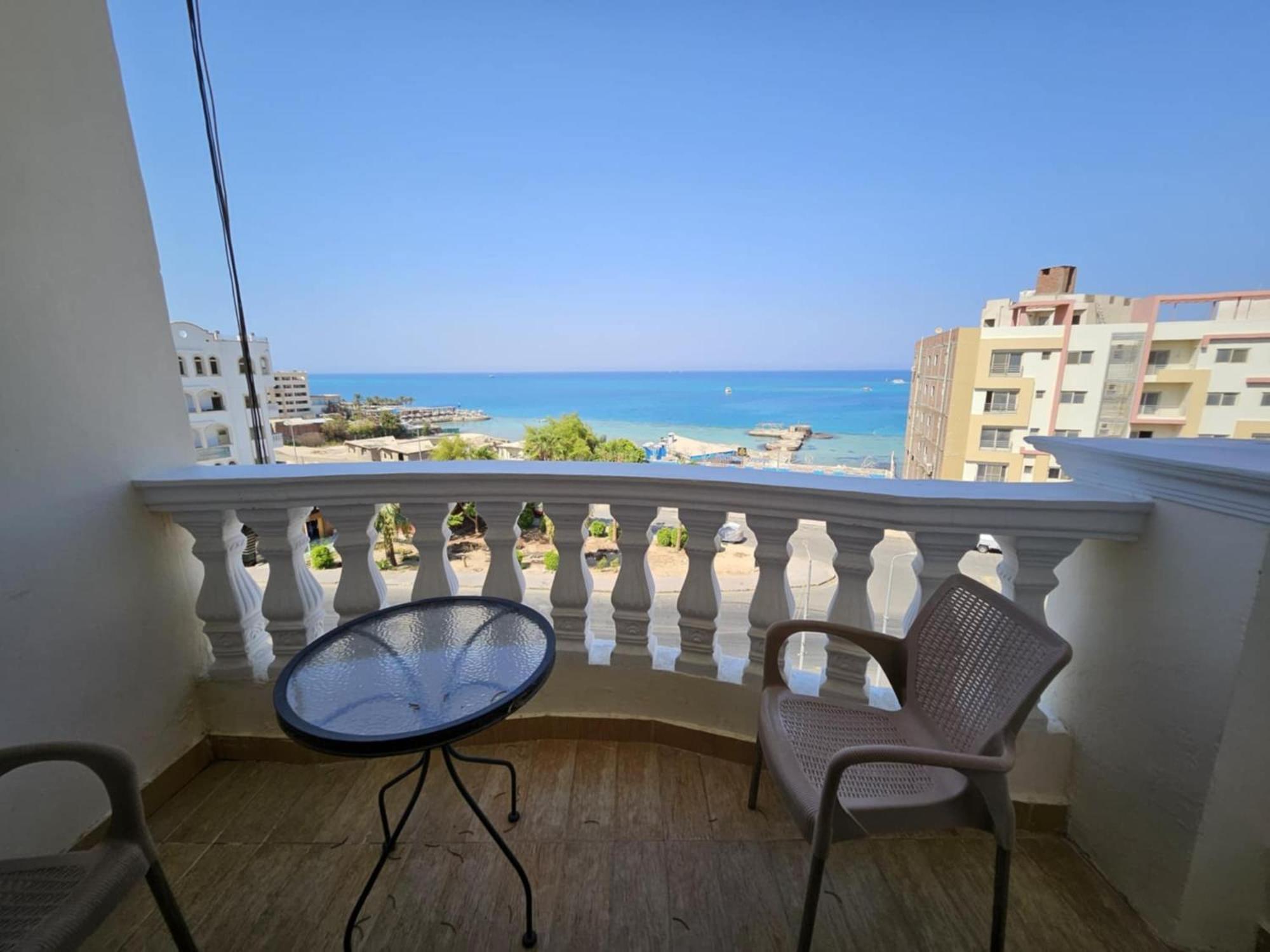 Absolute Sea View Flats Apartamento
