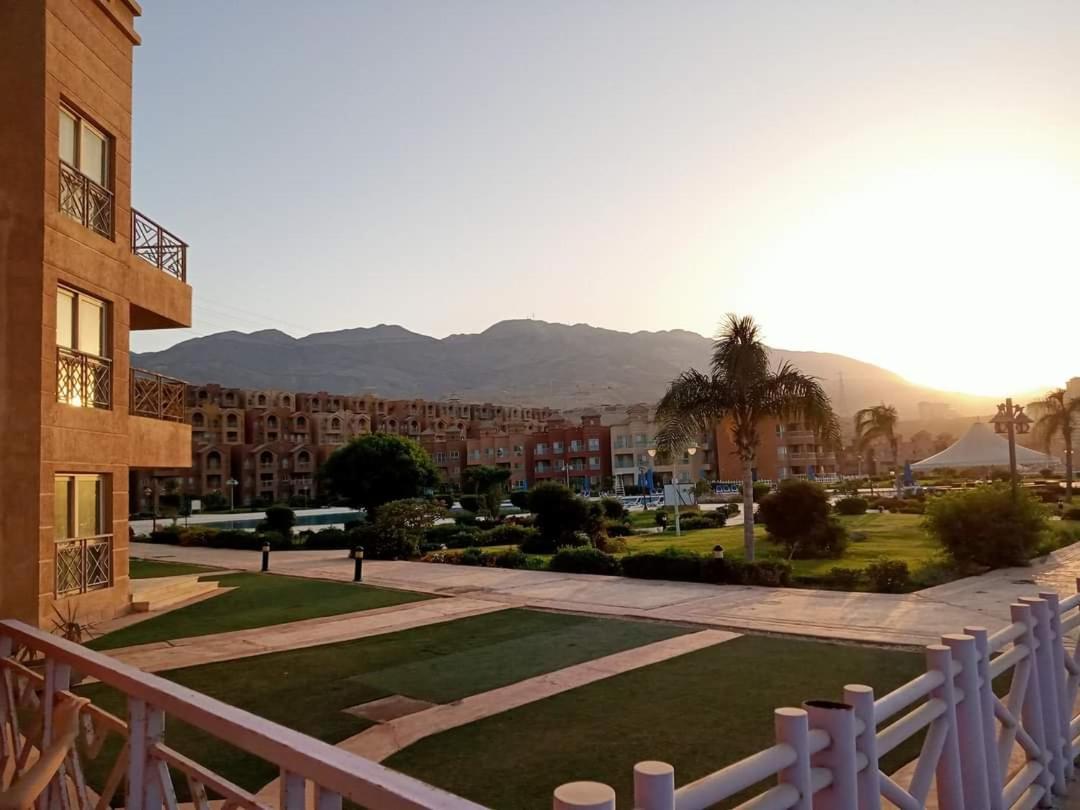 Apartment بورتو السخنة ابراج على البحر *